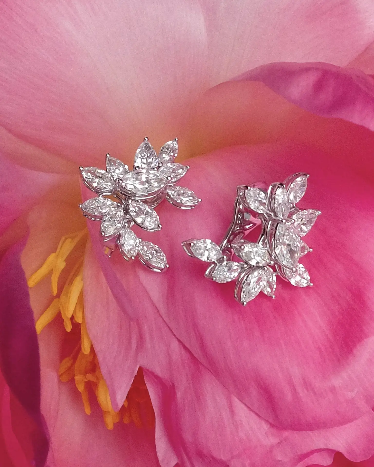 Серьги с бриллиантами
5,00 ct 😍

Характеристики:
✨ Металл: Белое золото, 750 проба
✨ Вес: 8,40 г
✨ 
