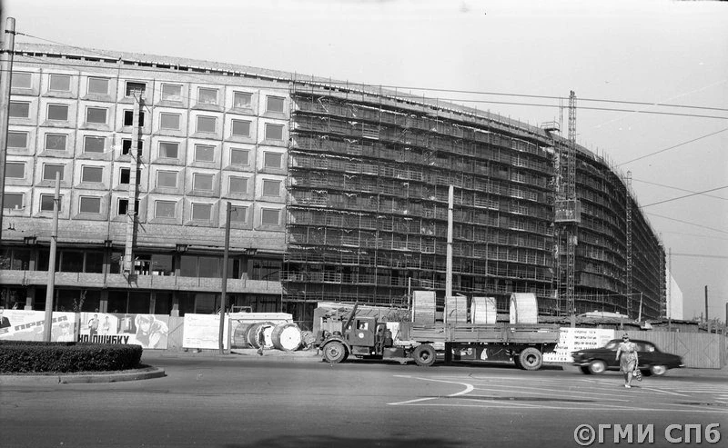 📸 Строительство гостиницы "Москва"