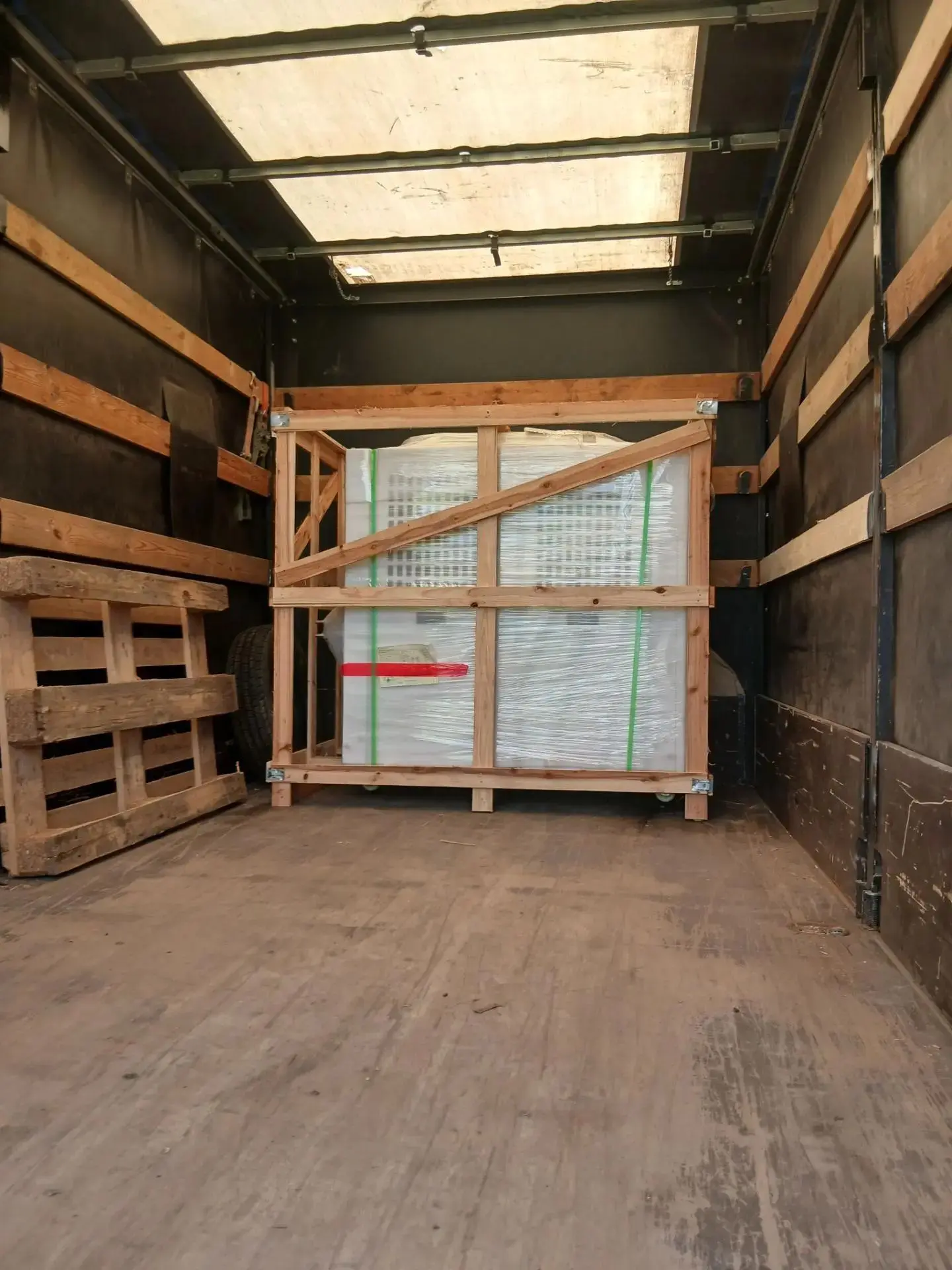 📦 Ежедневные отгрузки ООО «Джемини-Промпласт»

Состав отгрузки:
• Чиллер энергосберегающий SL-5AA


