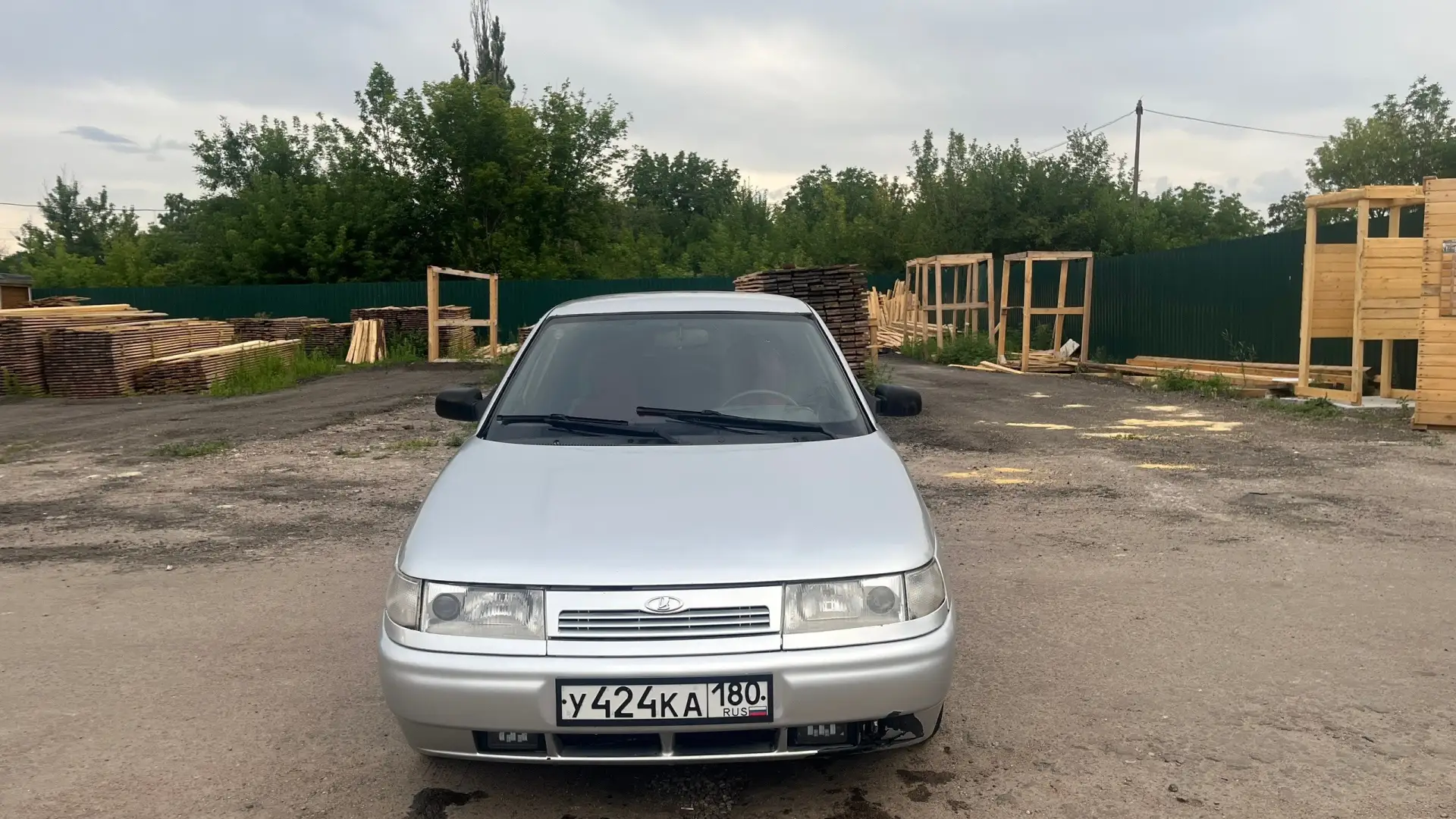 Продам‼
Ваз 2110, 2001 года 
Мотор 8-кл 
По мотору нареканий нет 
Коробка 5ст, не хрустит не выбивае