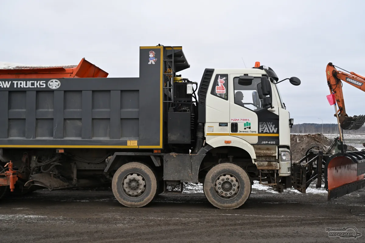 🚚 Дорожные службы в Свердловской области переходят на зимний режим работы.