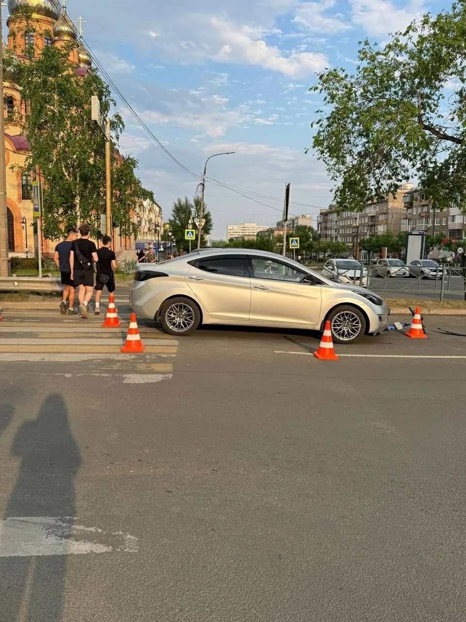 #дтп Братск. Сбили самокатчика на пешеходном переходе, со слов очевидцев, самокатист не спешился, го