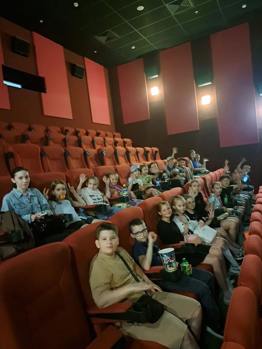Поход всем классом в конце учебного года — замечательная традиция, которая объединяет детей и оставл
