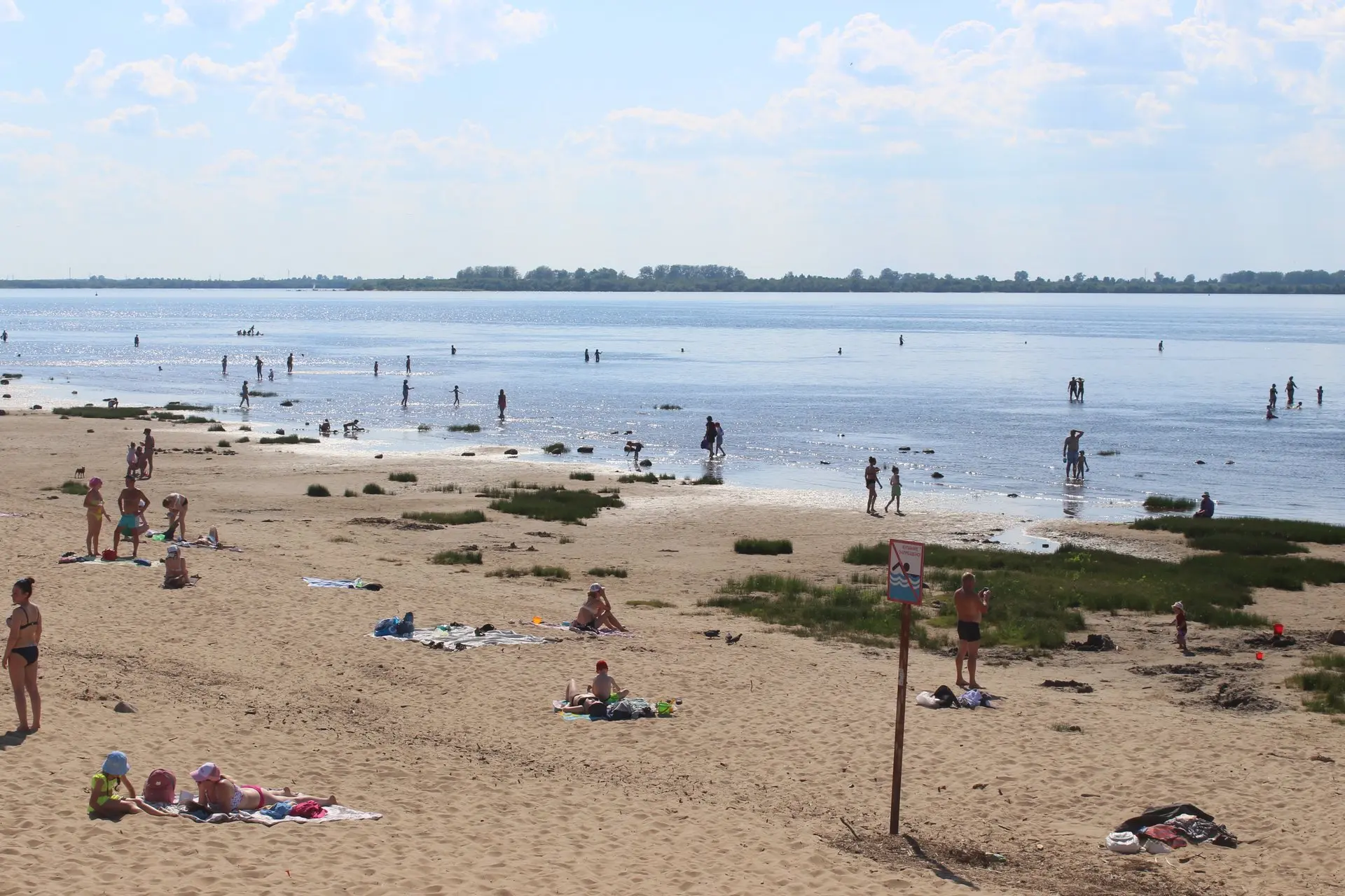 🏊‍ Вы знали, что в данный момент в регионе нет ни одного официально открытого пляжа? Об этом сообщи