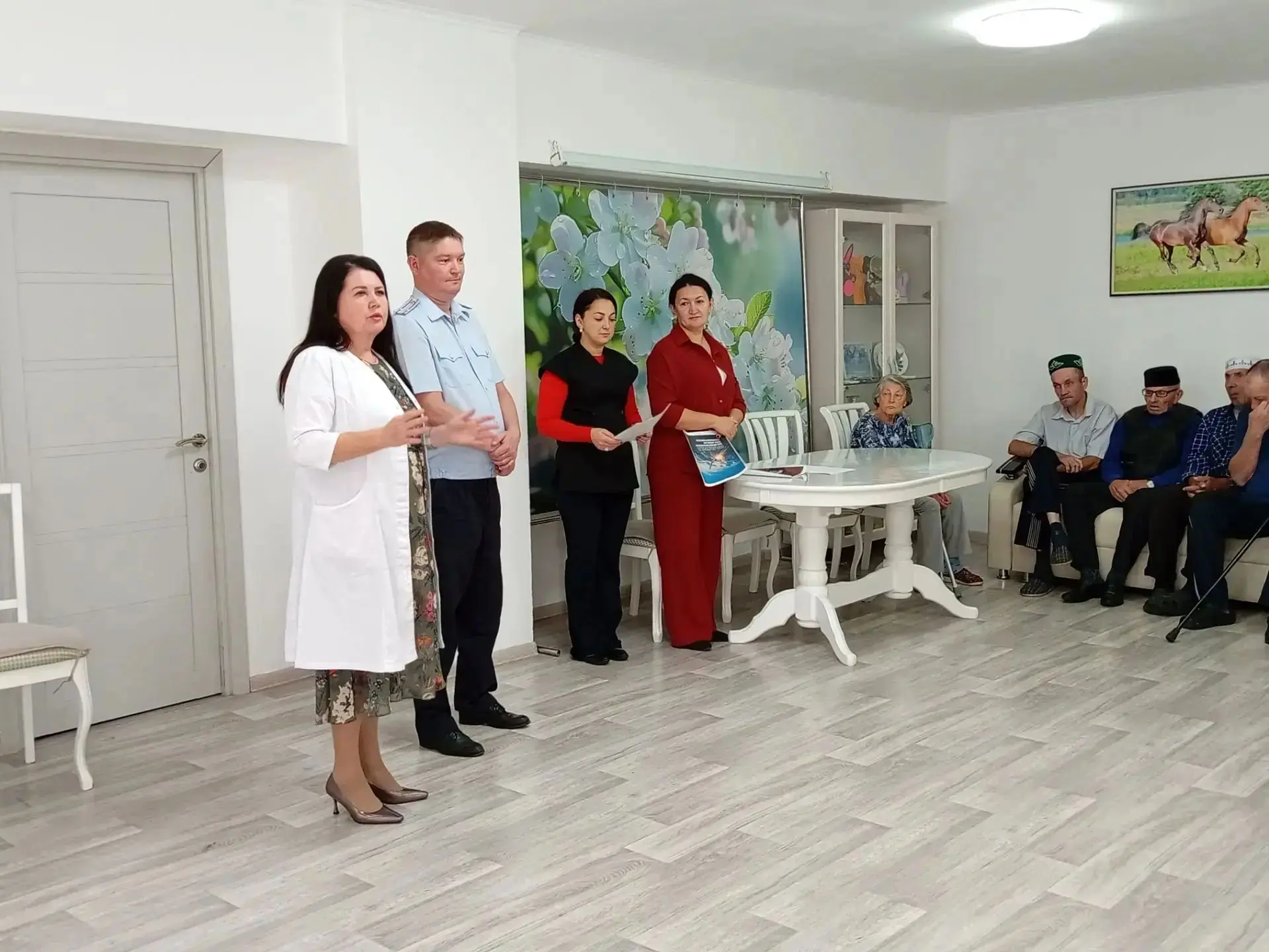 ✅В рамках декады "Экстремизму - нет!"  прошла встреча сотрудников и проживающих Муслюмо...
