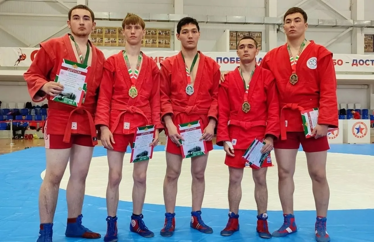 🏆Спортсмены Приангарья выиграли девять медалей на всероссийских соревнованиях по самбо и боевому са