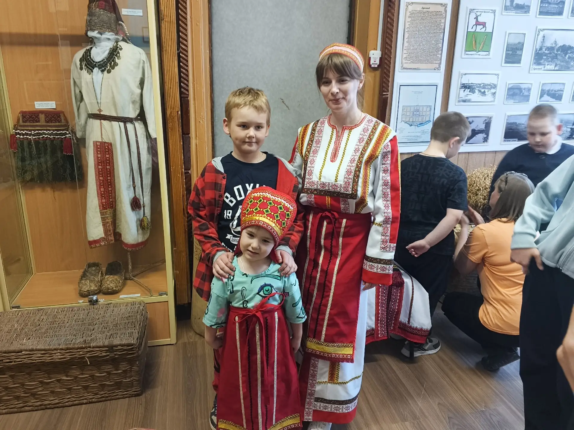 Мероприятие "Ночь музеев 2026" прошло в очень теплой и дружелюбной атмосфере.
Тема этого года — "Род