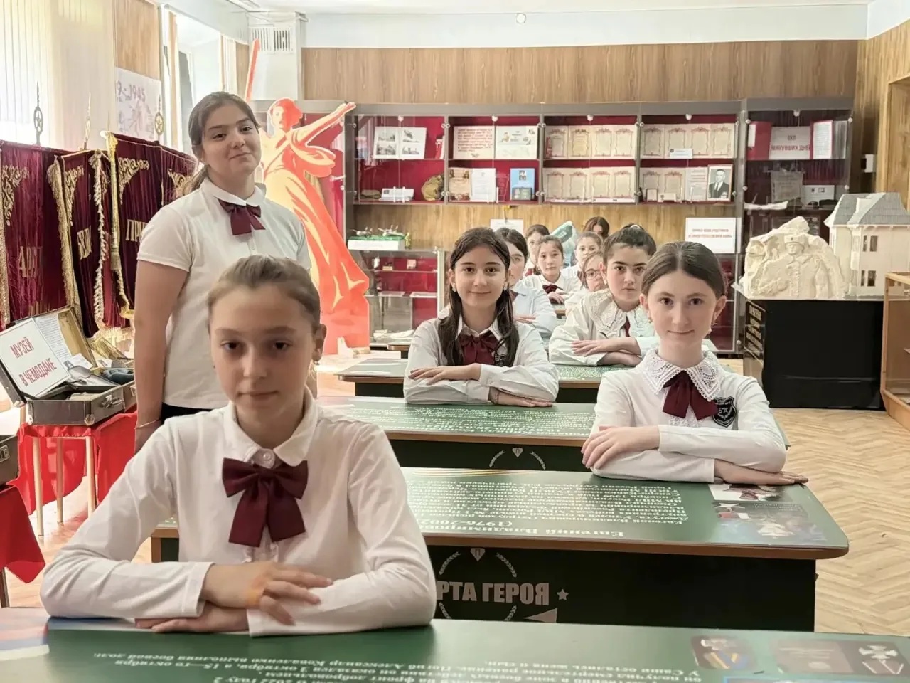 ❤️‍🩹Память рядом  🏛️ 18 мая, в День музеев, советник директора по воспитанию лицея №1 г. Усть-Джегут