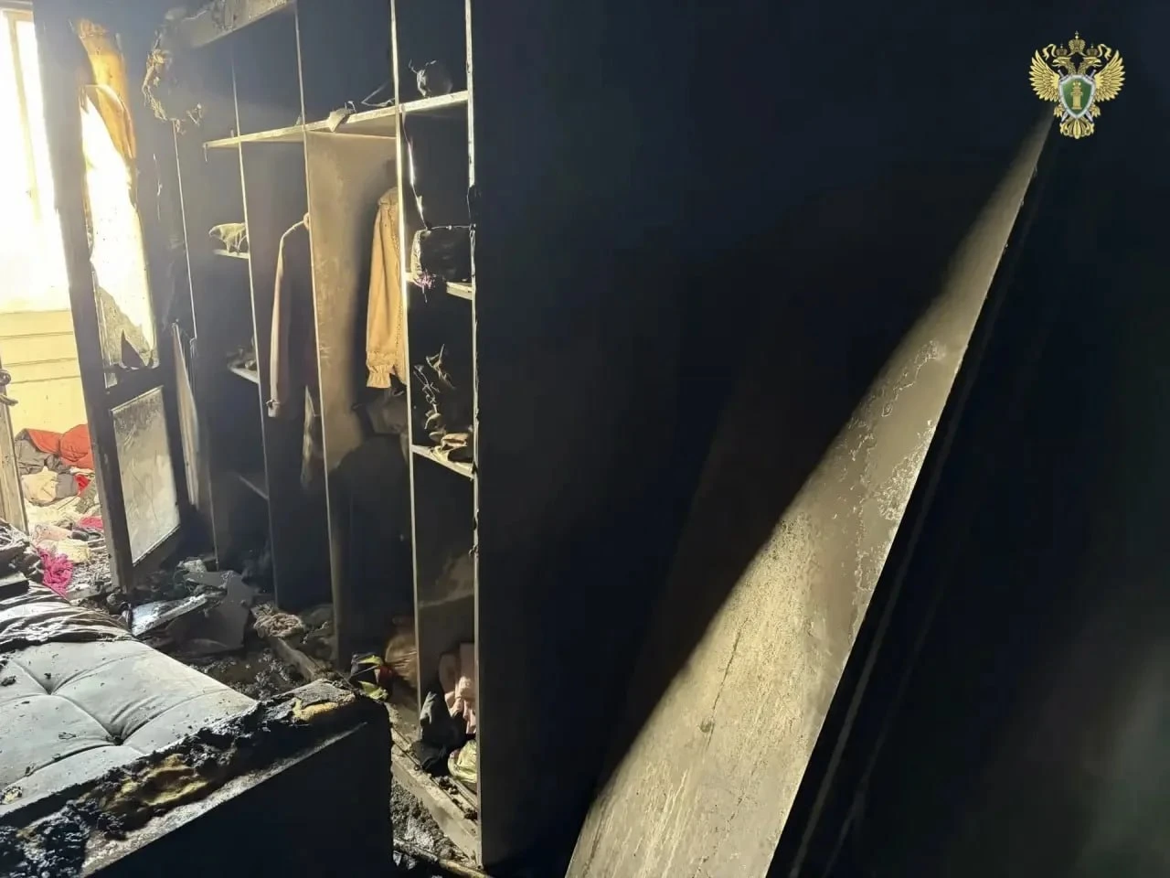 Мать и четверо детей погибли при страшном пожаре в Комсомольске-на-Амуре Хабаровского края.

Местные