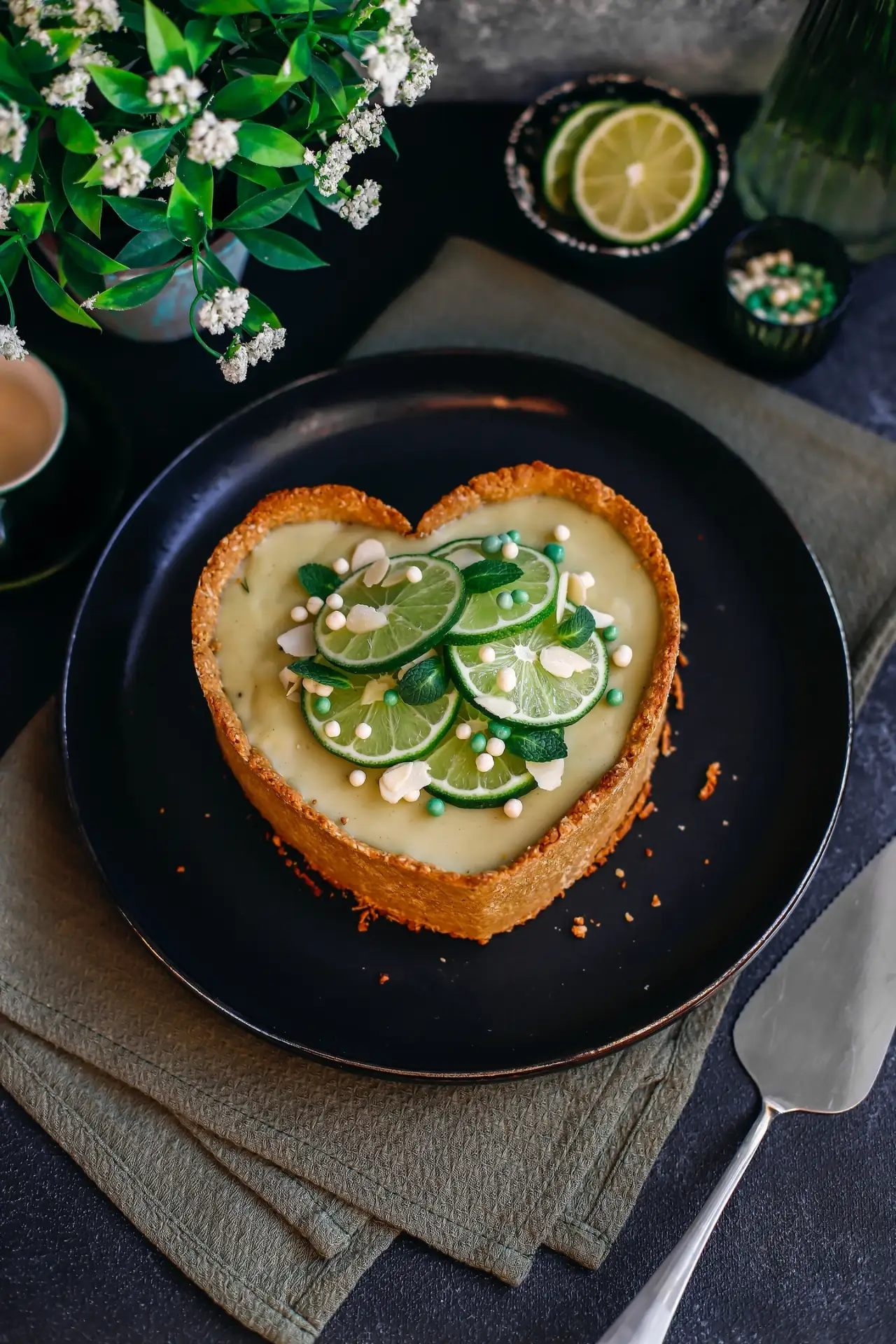 ПИРОГ С ЛАЙМОМ - РЕЦЕПТ 💚💚💚

Этот десерт растопит любое сердечко! Приготовьте его для своих близк