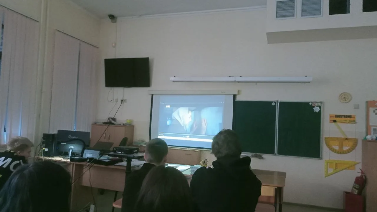 🎬 В лицее прошел Всероссийский кинопоказ, посвященный прорыву блокады Ленинграда.  В течение месяца 