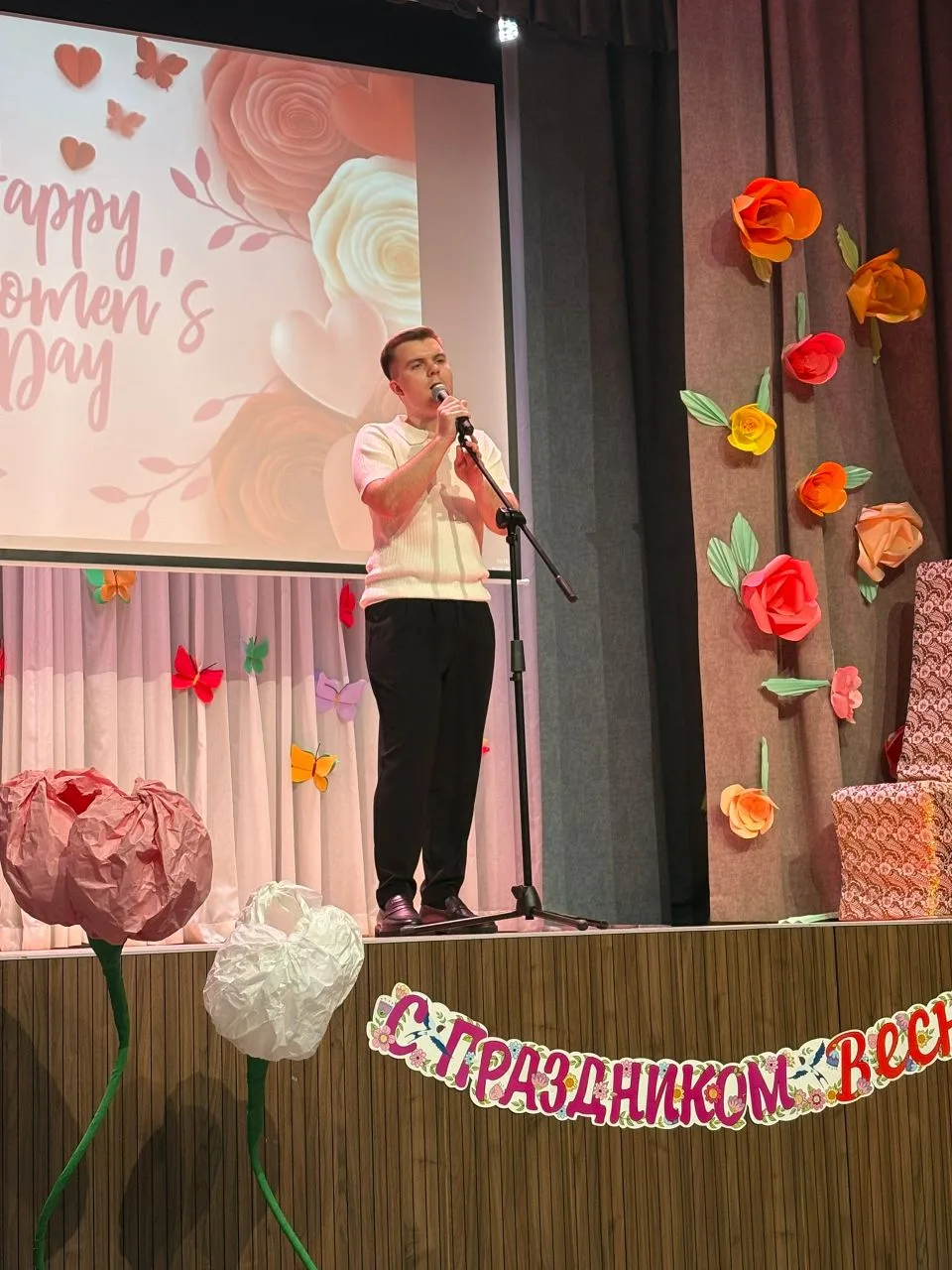 Накануне праздника весны и красоты, 8 Марта 🌸💃, в стенах нашей школы царила особая атмосфера радости