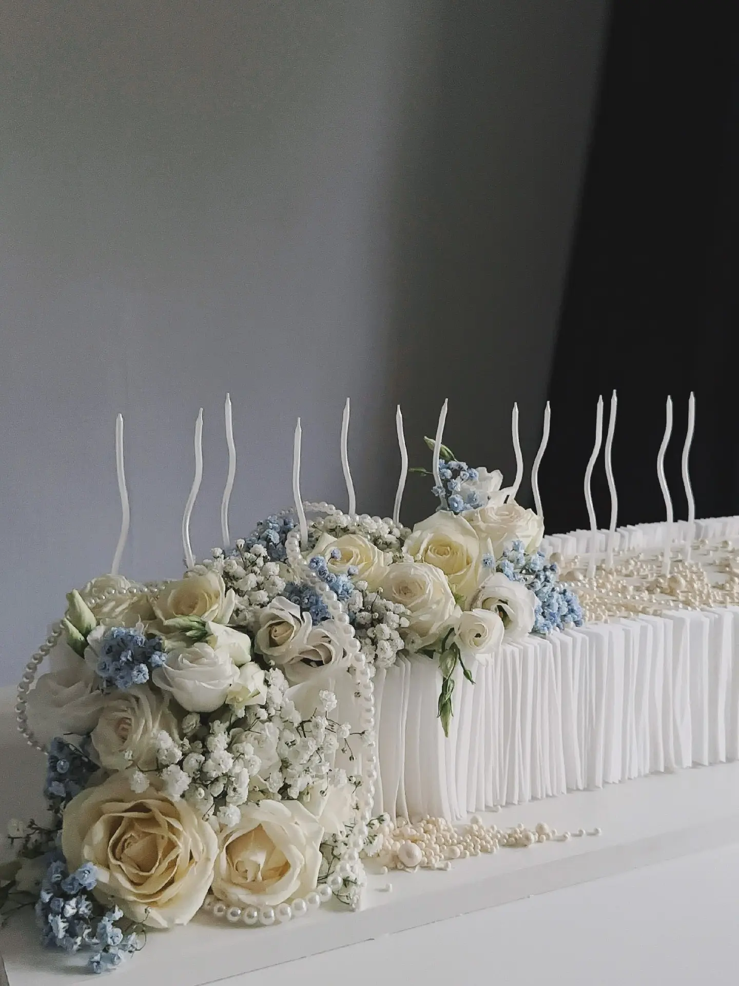 Изысканно, роскошно, все как я люблю ❤️

Как вам работа?🎂

Автор margo_cake.rzn