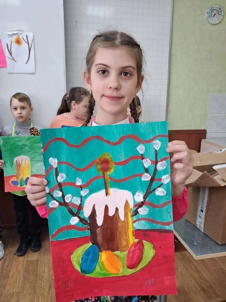 Ах, весна-красная, сколько же праздников нам принесла! 🌸В нашей изостудии в рамках традиций и искусс