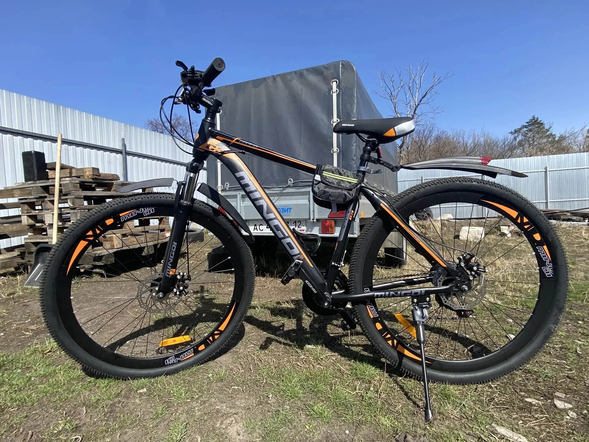 Продам новый горный скоростной велосипед, (ремкомплект,  фонарик, бутылка для воды, нас...