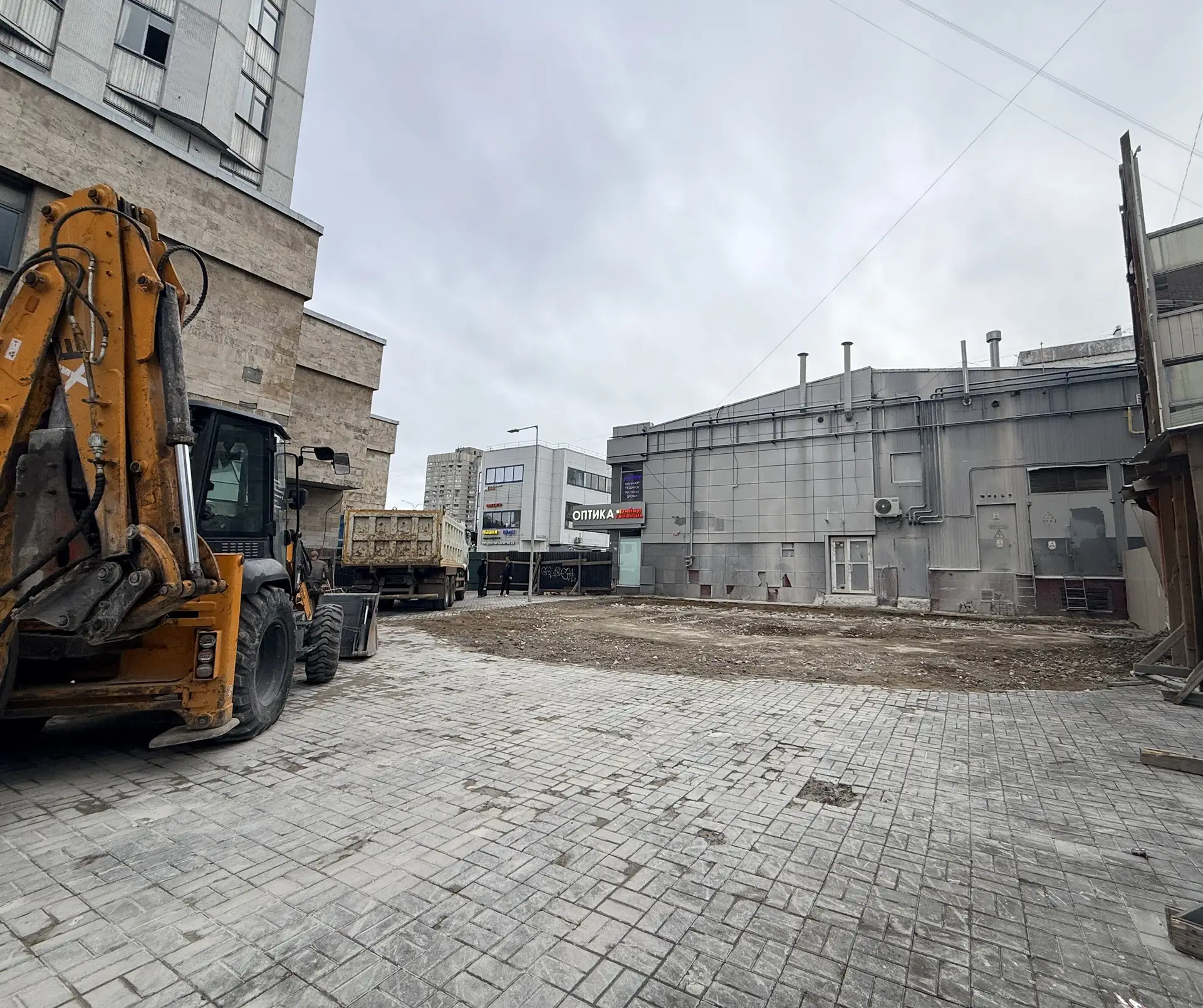У метро «Приморская» завершён демонтаж незаконного объекта