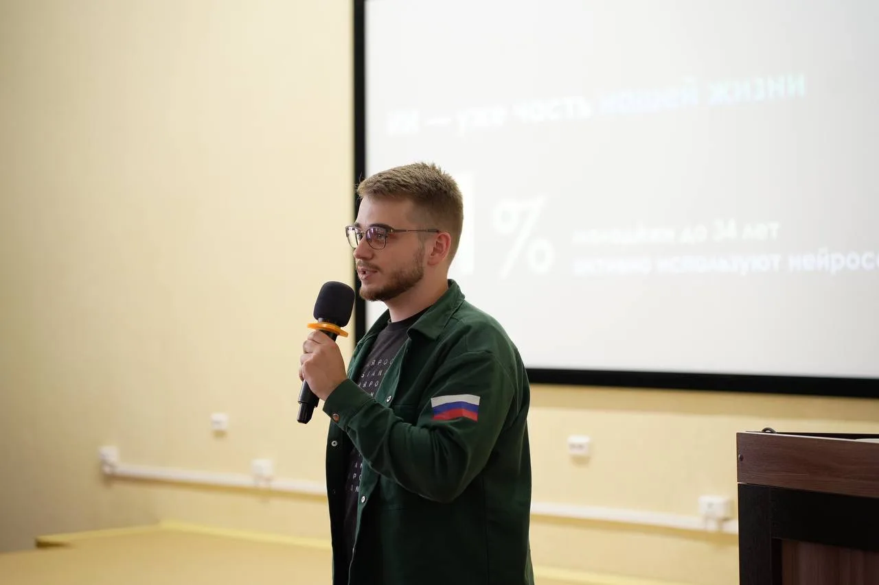 🤖Искусственный интеллект в работе поисковиков: возможности и границы

Нейросети уже давно перестали