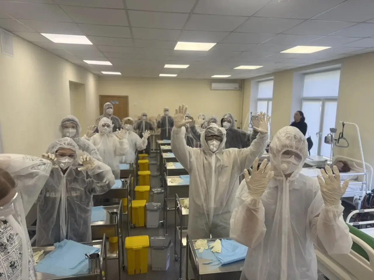 👩‍⚕️Наши ученики побывали на профпробе в Медицинском колледже № 7  Ребята получили возможность окуну