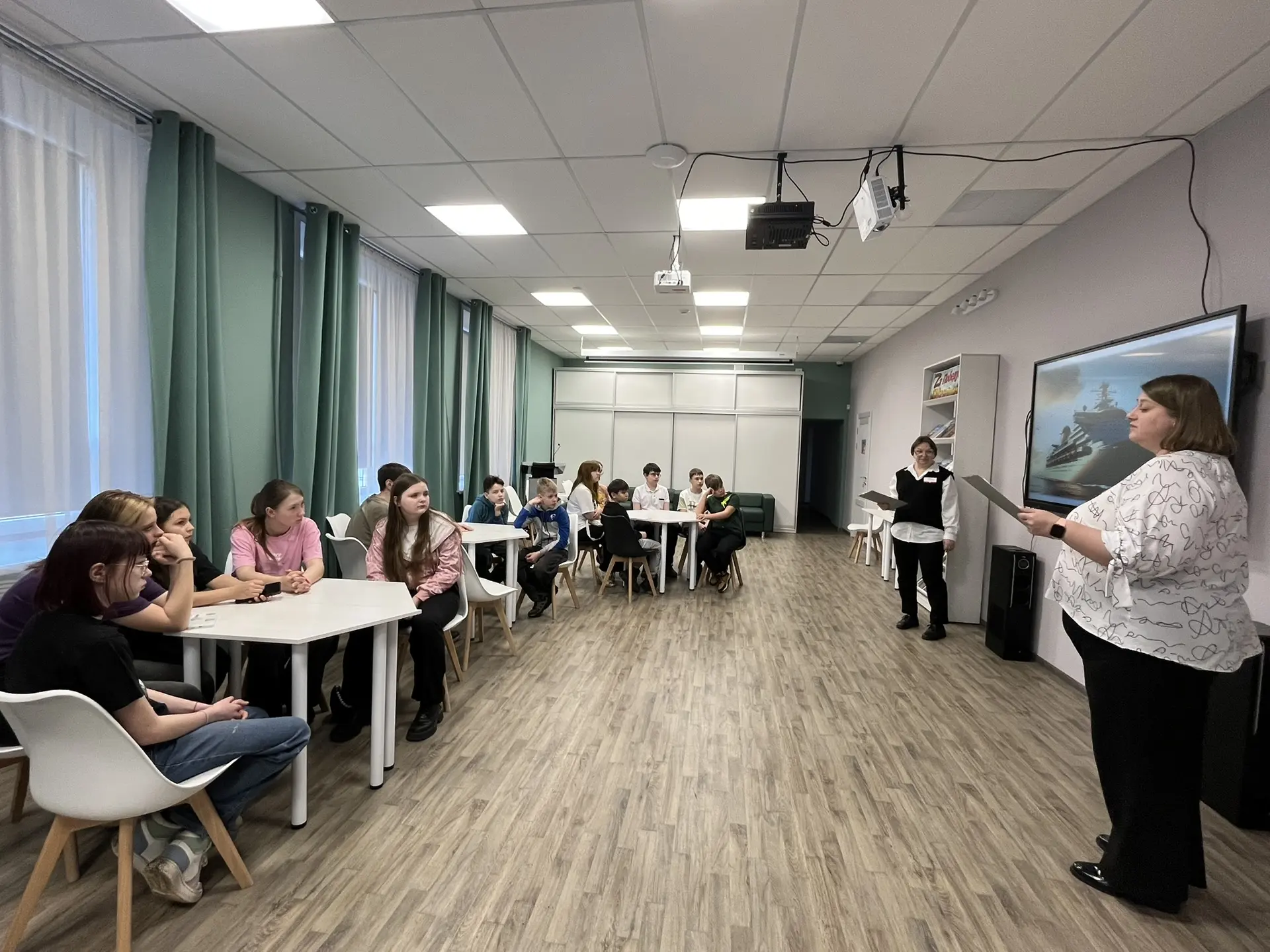🧩ИНЖЕНЕРНЫЕ КАНИКУЛЫ ✏️ ✨Сегодня в гостеприимных стенах библиотеки нового поколения для учащихся 6-х