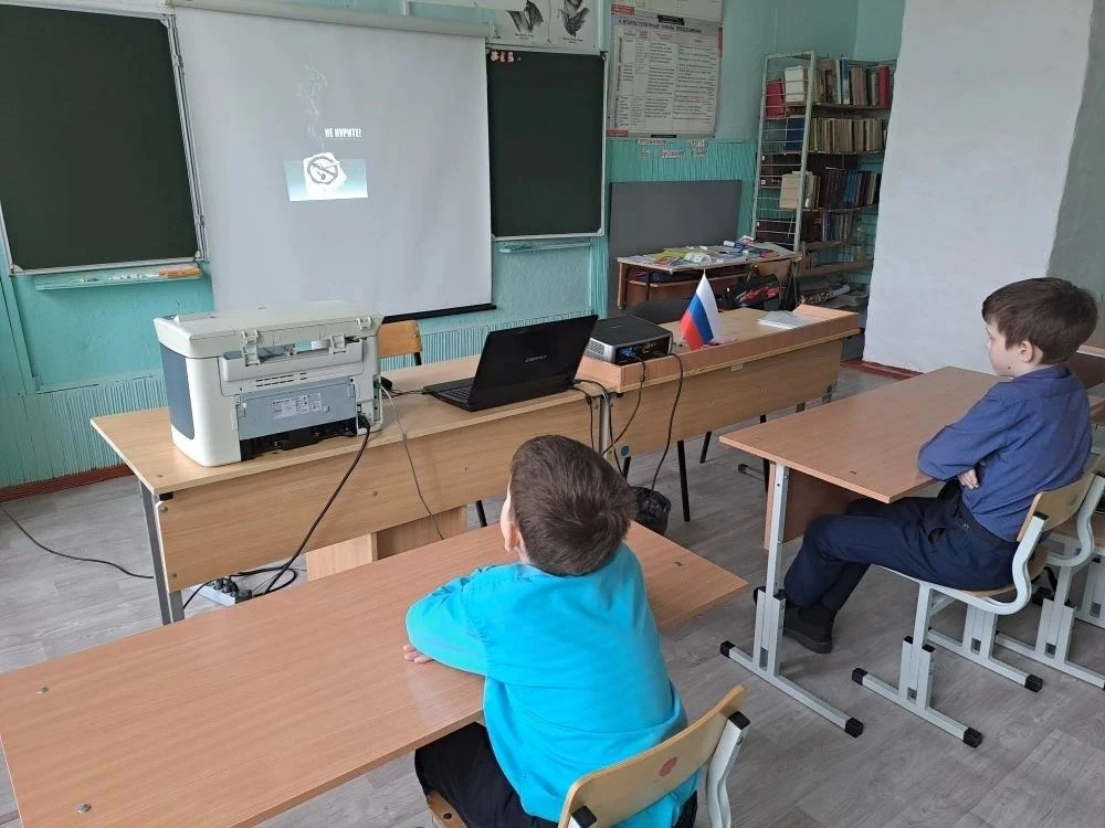 18 мая в рамках "Всемирного дня без табака" в школе проведено анкетирование "Вредно ли ...