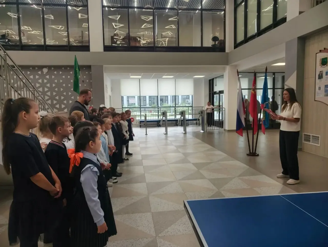 🇷🇺7 сентября в нашем образовательном центре началось с торжественных линеек, после че...