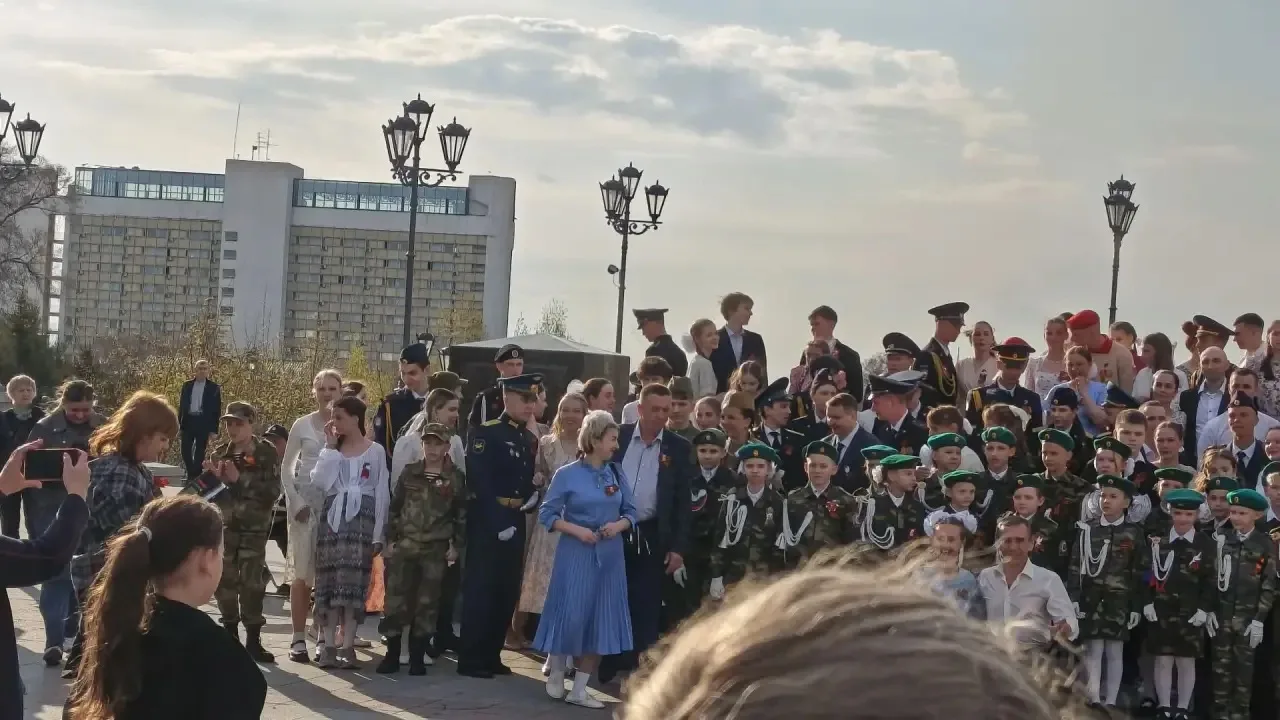 Сегодня на площади «Город Воинской славы» прошла танцевально-патриотическая акция «Дальневосточный в