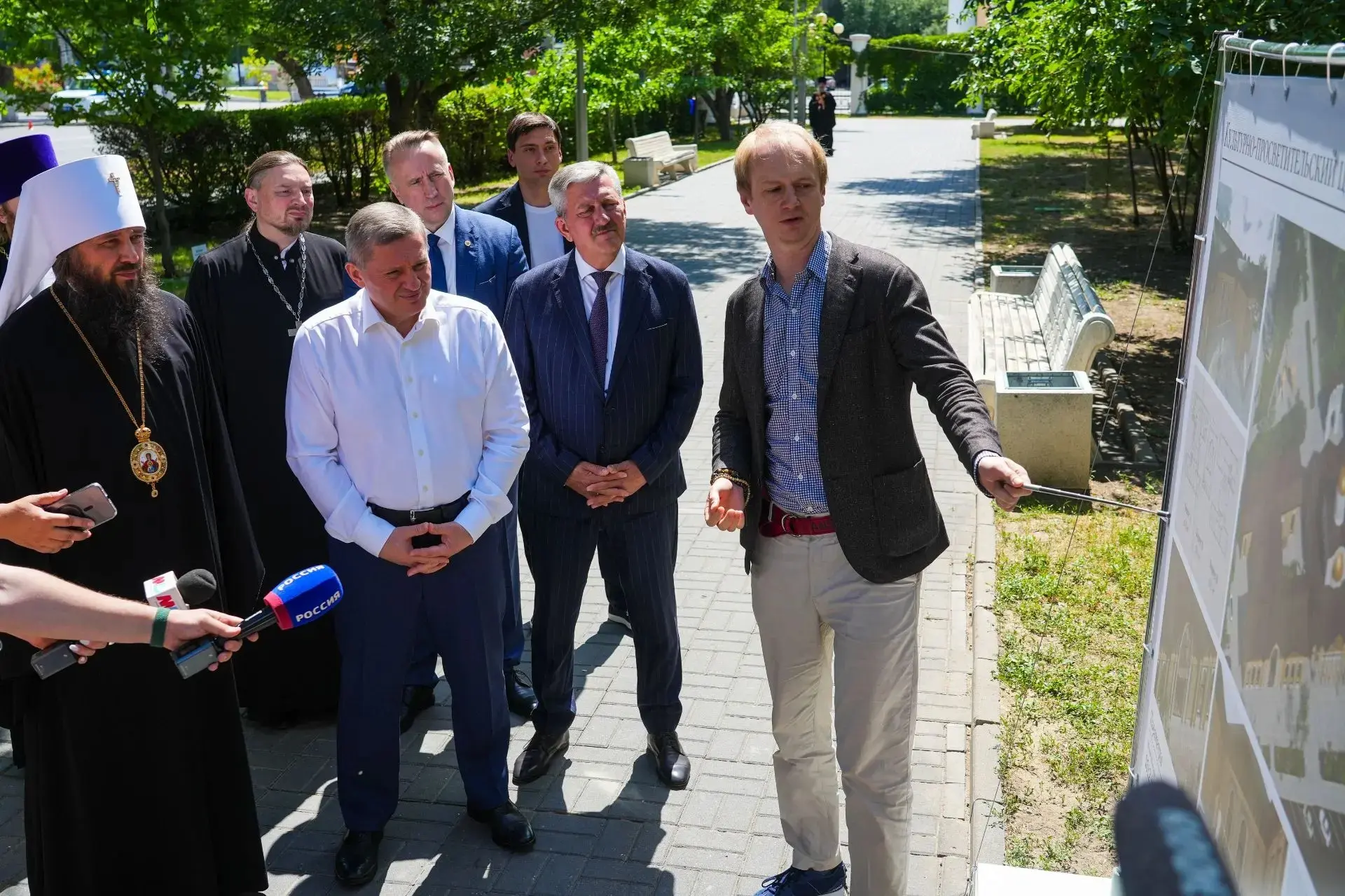 В Волгограде заложили камень на месте будущего культурно-просветительского центра
                  