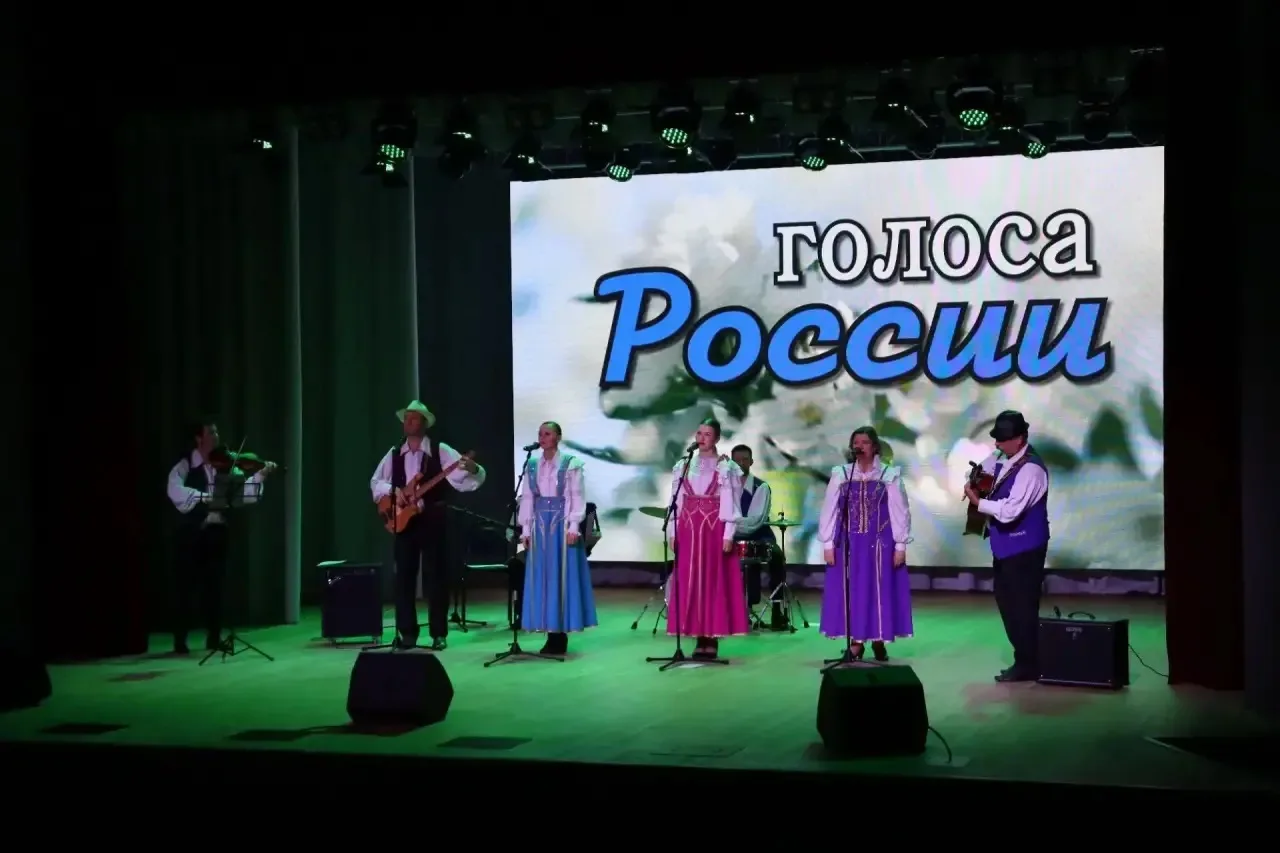 🎶 Ансамбль народной песни "Голоса России" выступил в рамках Губернаторского проекта "Т...