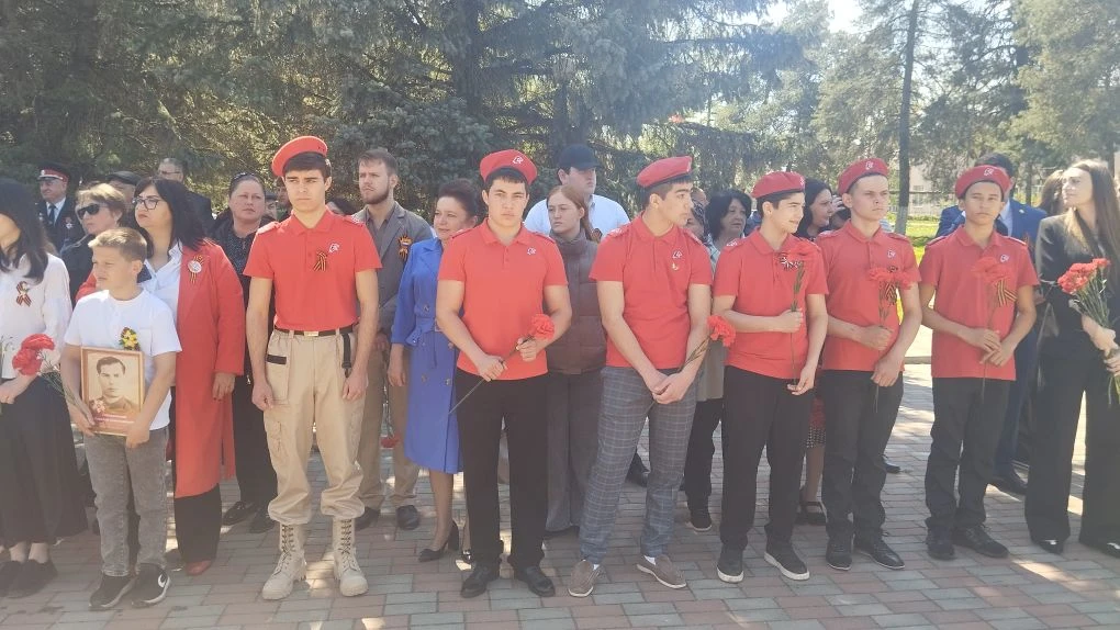 🕯️ 9 Мая. Митинг у памятника героям Великой Отечественной.