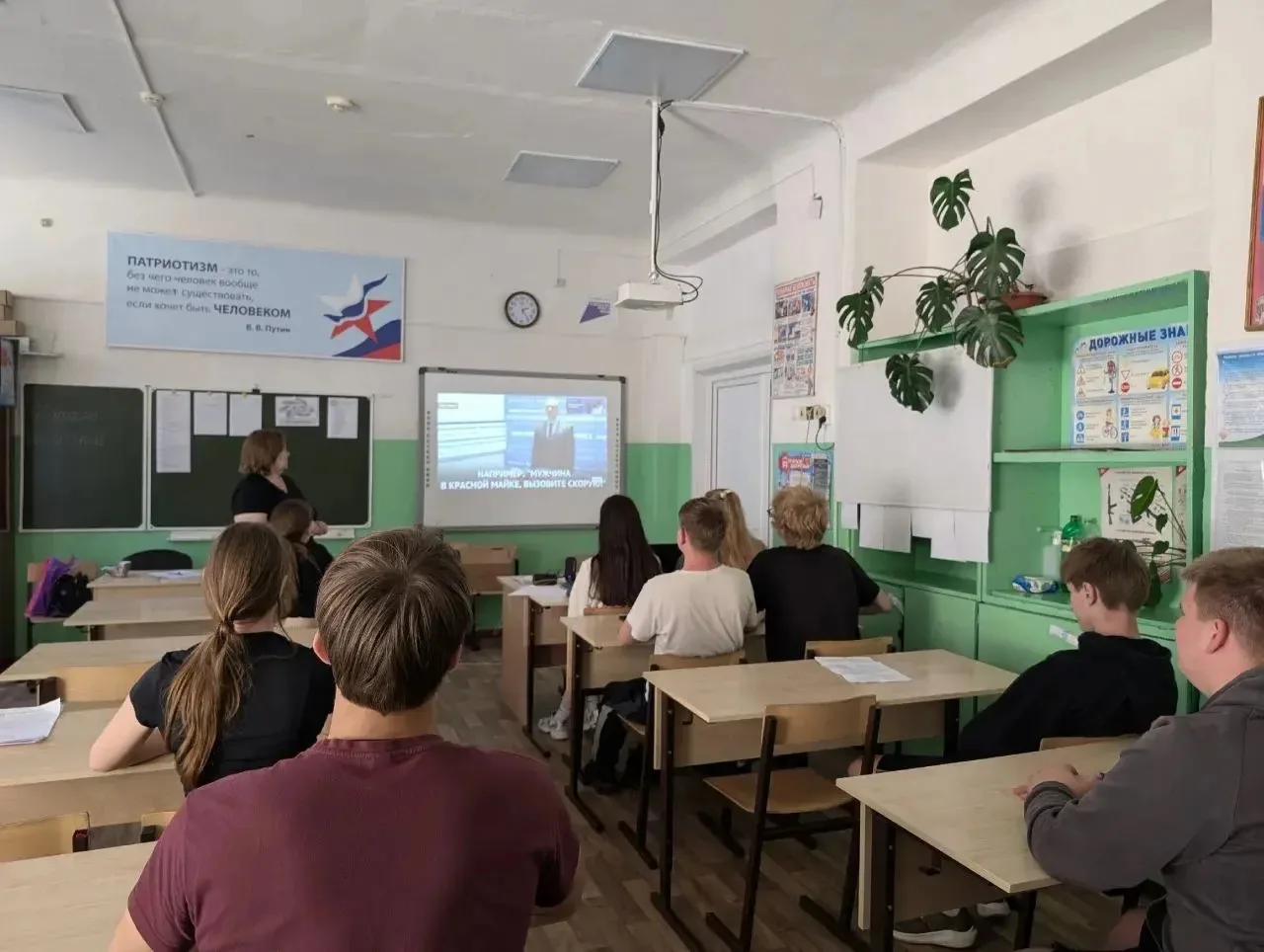 НОВЫЙ ДЕНЬ. НОВЫЕ ПЛАНЫ. 

8 июня в лагере труда и отдыха «Пламя» для десятиклассников прошёл насыще