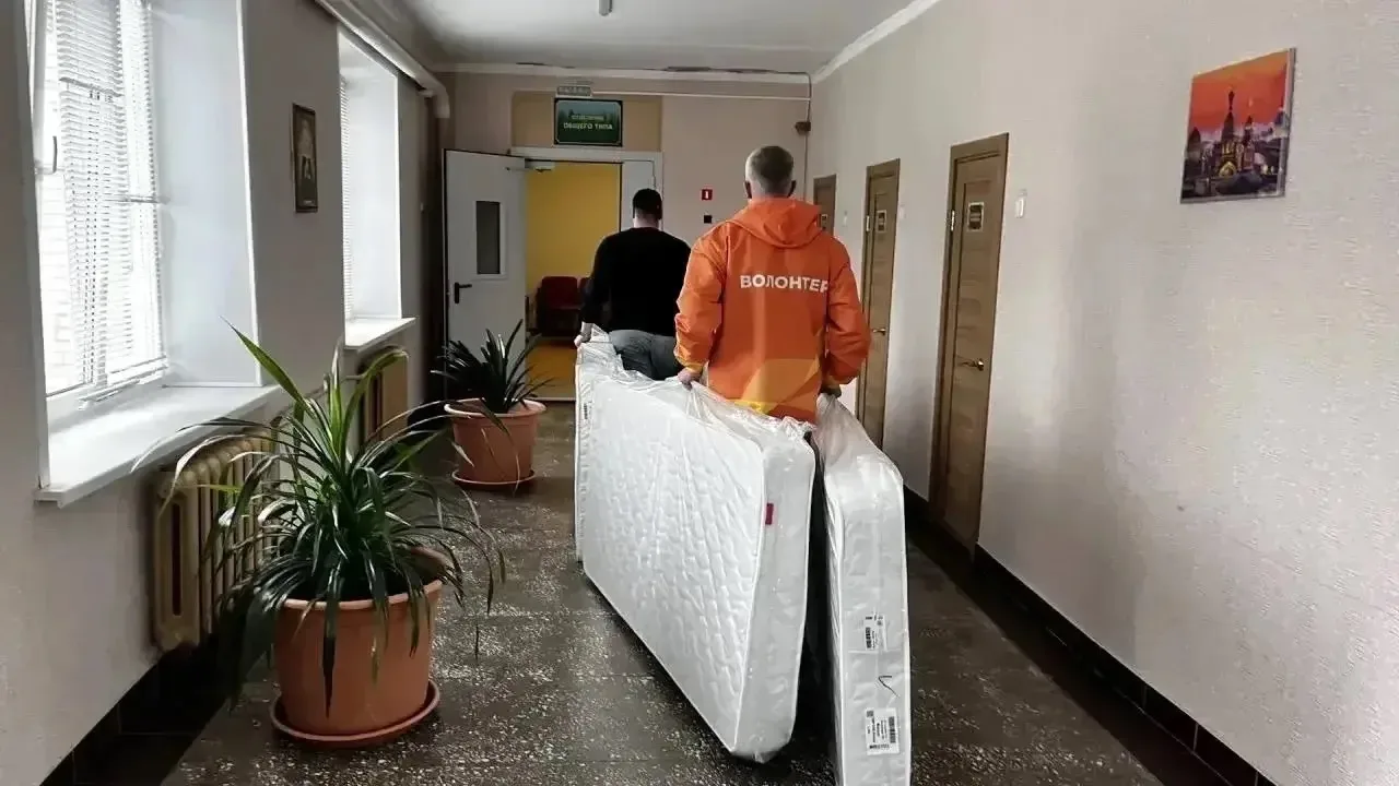 Добровольцы Челябинской области работают в пансионате и госпиталях Курской области. Помогают жителям