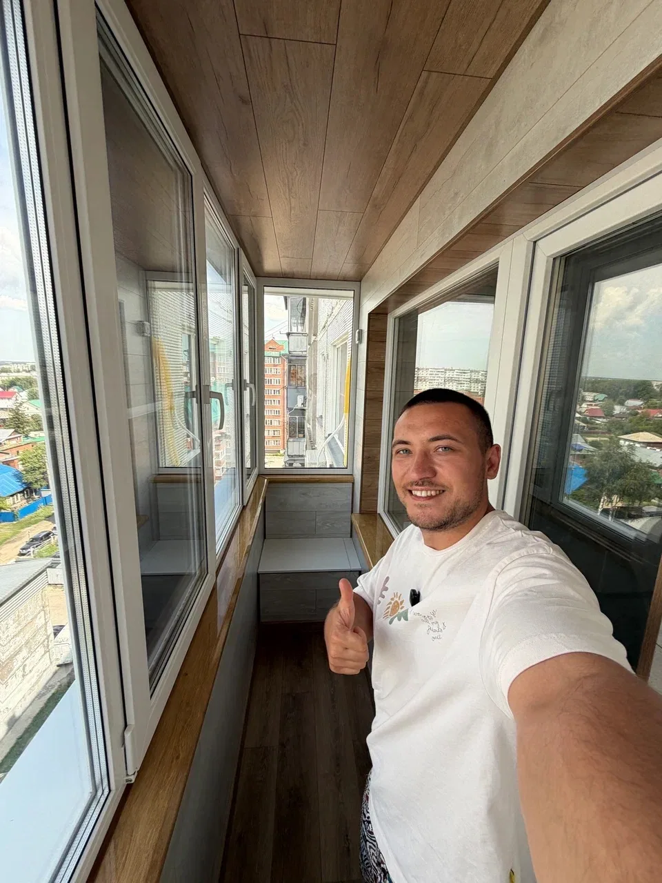 📍Ул. Кирова, 30
Г. Бердск

⛏Выполненные работы:
🔸Остекление Rehau 
🔸Утепление 
🔸Обшивка: ламинат