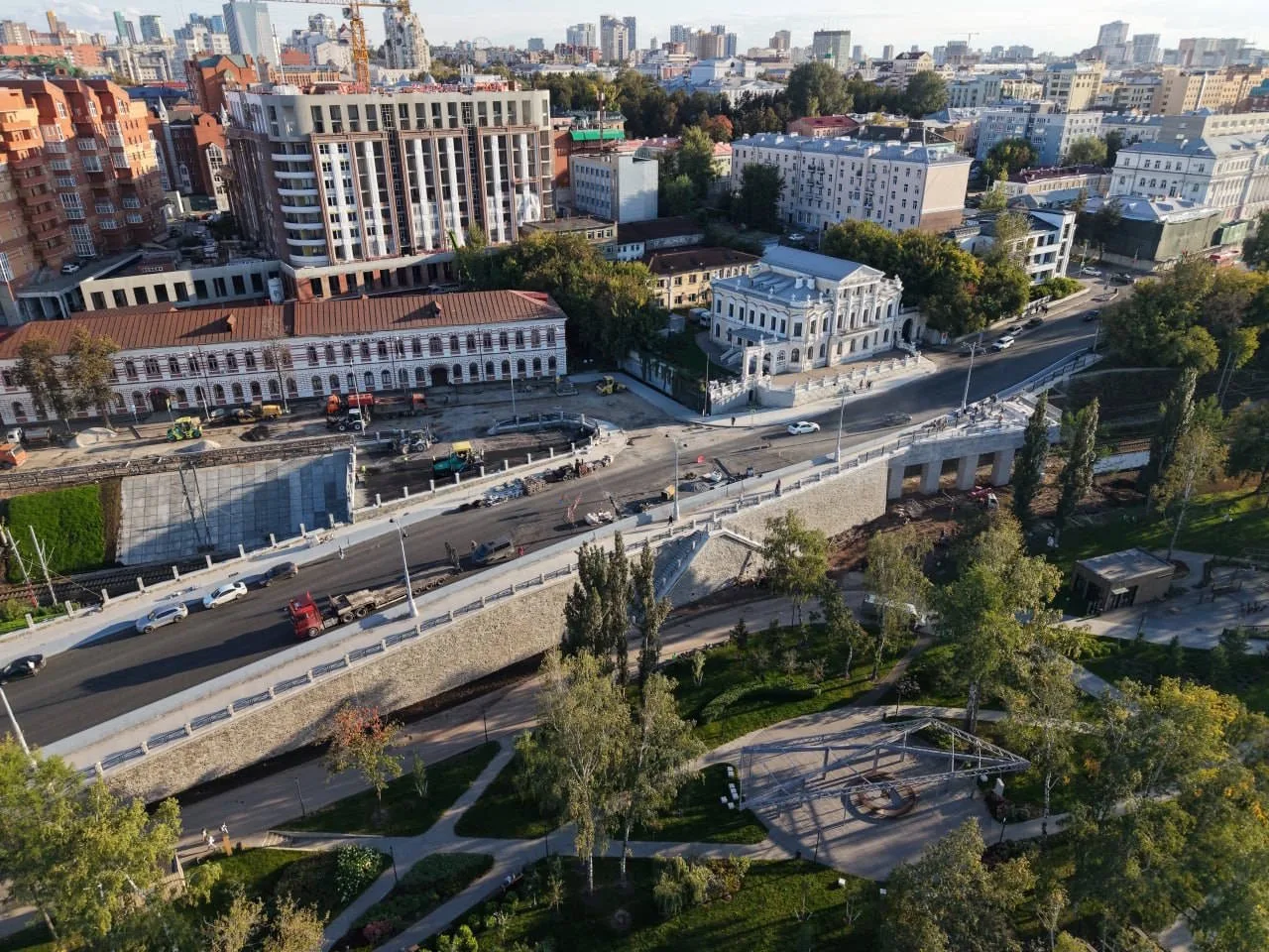 🎉В Перми построили новую смотровую площадку над набережной