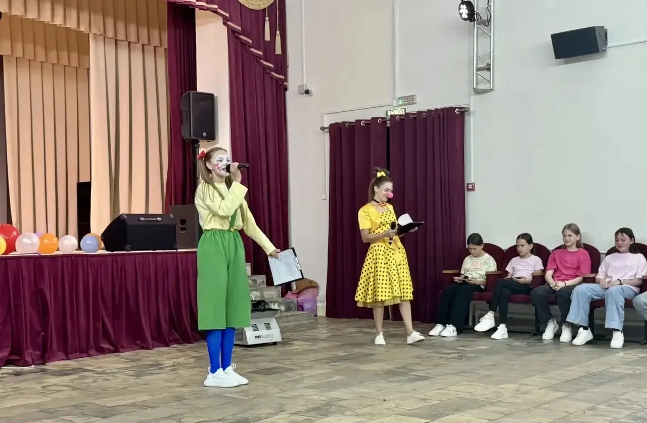 1 июня, в честь Международного дня защиты детей сотрудники Дома Культуры "Юность" совместно с учащим