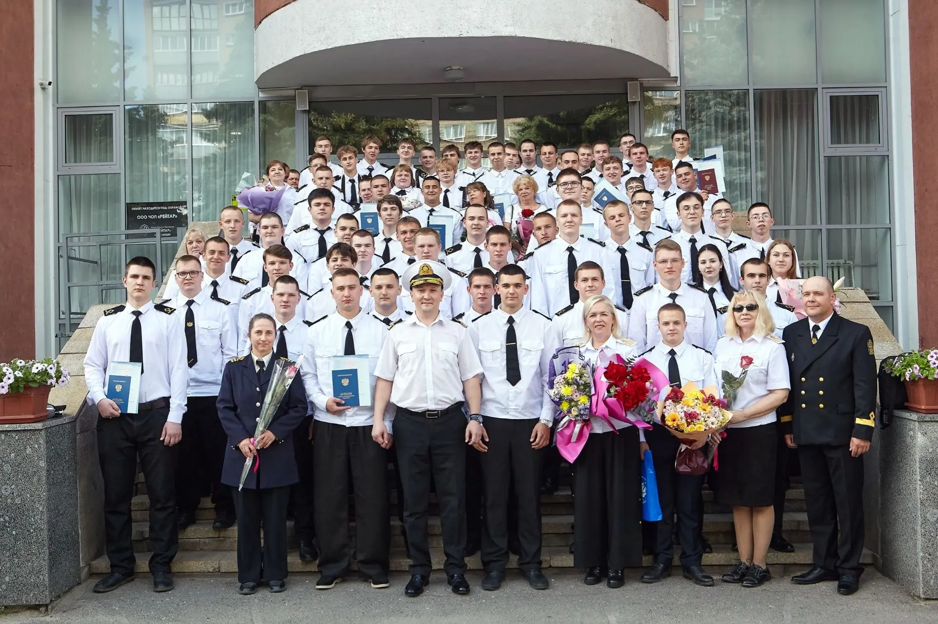 🎉Попутного ветра, выпускники!

В Рыбинском ордена «Знак Почёта» училище имени В.И. Калашникова (фил