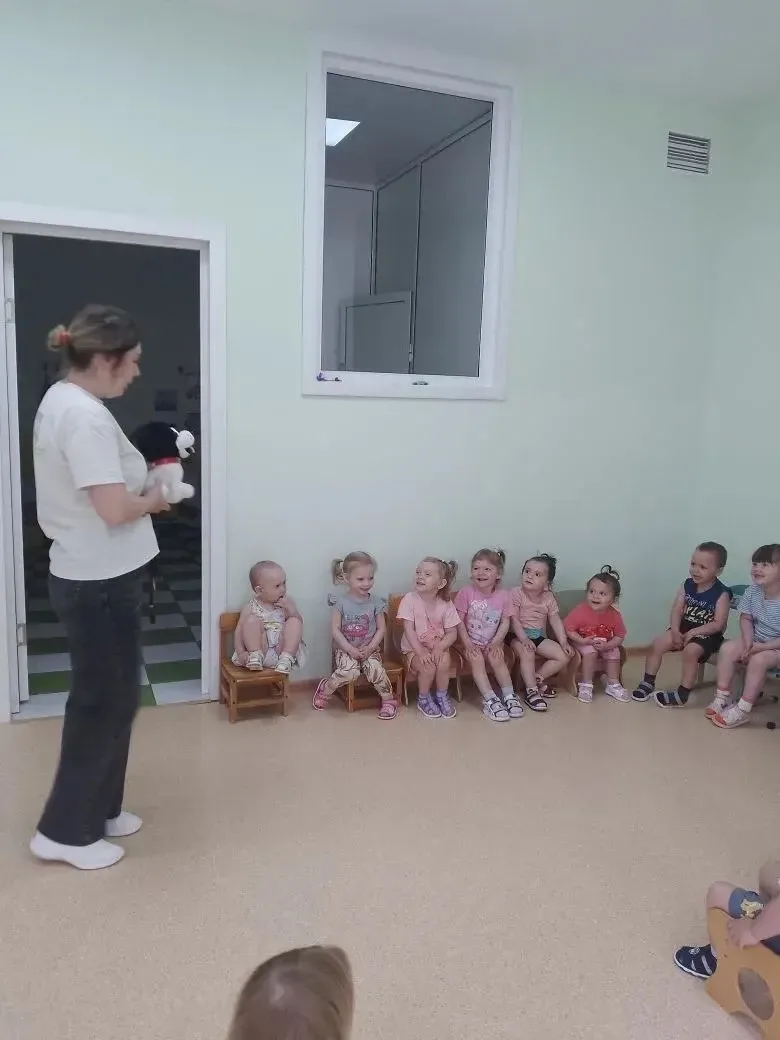 Дружок в гостях у «Зайчат»!

Угадайте, кто сегодня заглянул к нам в группу? Самый настоящий щенок по
