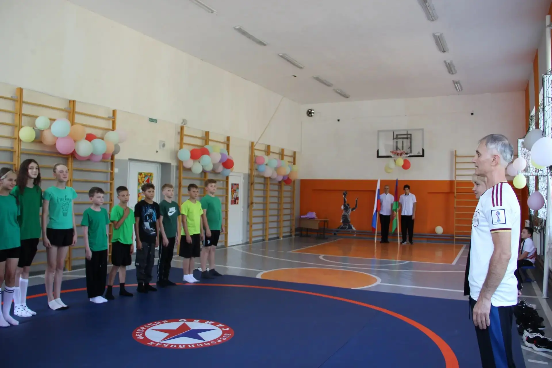 🎉 День знаний в МБОУ СОШ 8 — праздник, который запомнится надолго! 🎉