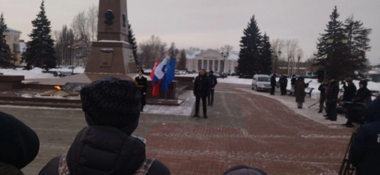 Учащиеся 9В класса нашего лицея сегодня приняли участие в городском памятном мероприятии, приуроченн