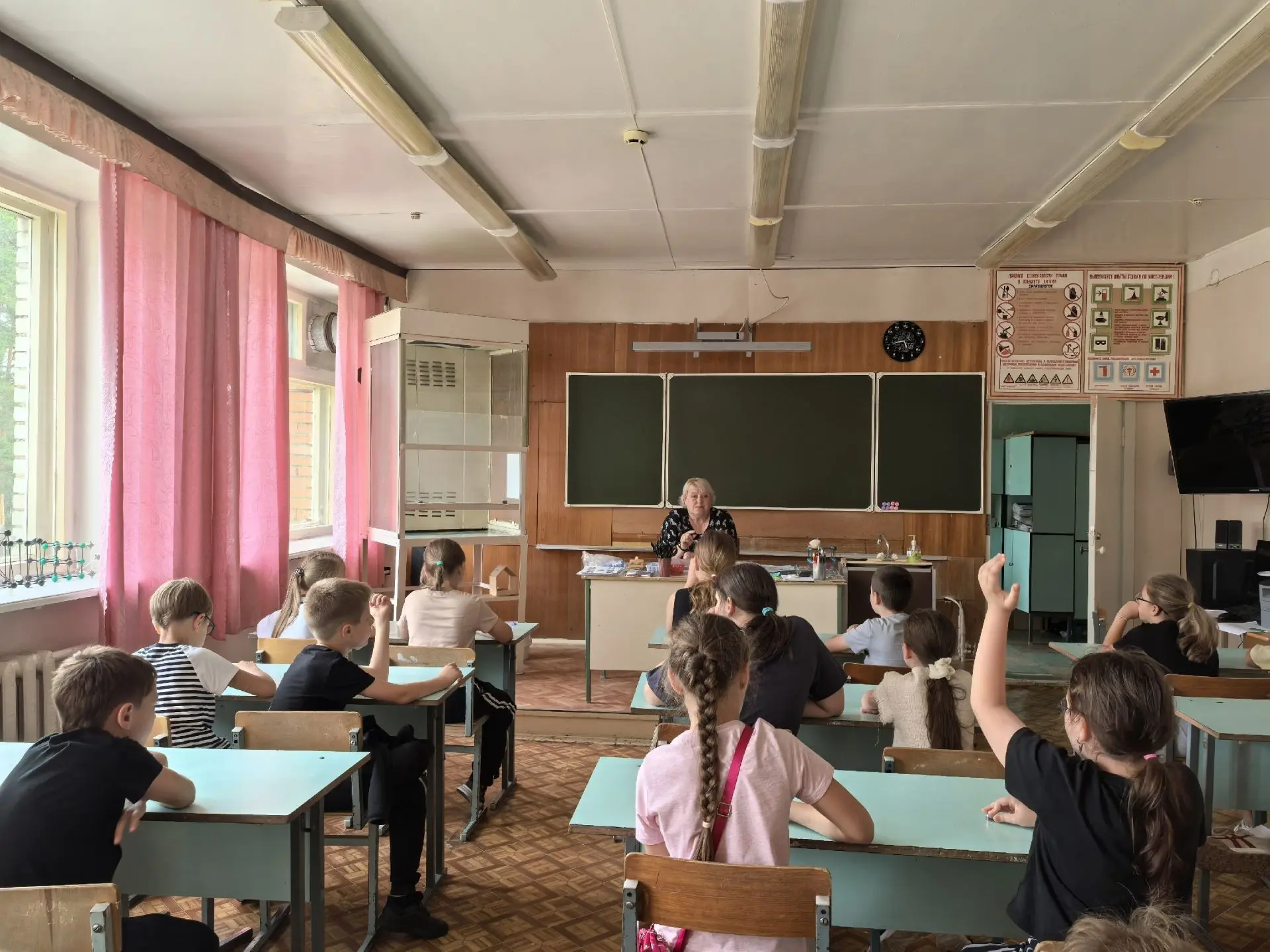 В нашем лагере прошла профилактическая беседа «Ответственность за совершение правонарушений»!
Социал