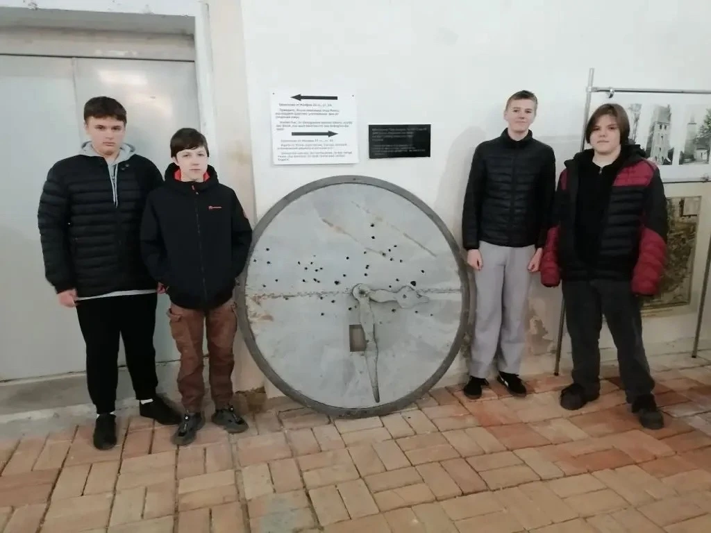 🎖️Поездка по местам боевой славы  30 апреля учащиеся 8-х классов посетили экскурсию по историческим 