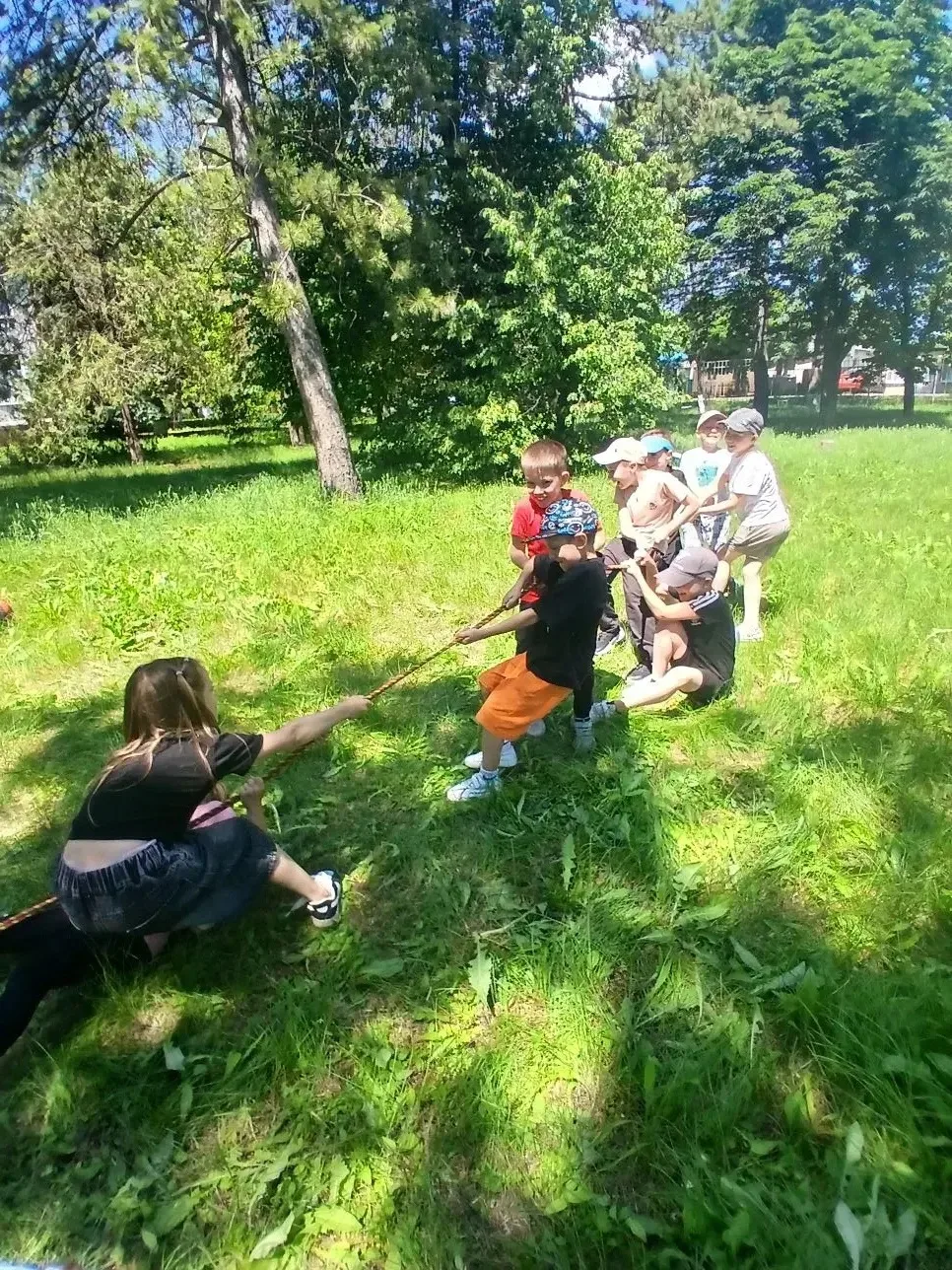 ☀️В рамках месячника по пропаганде здоровогообраза жизни в нашей школе прошёлспортивно‑оздоровительн