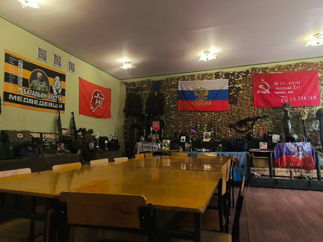 🇷🇺 В преддверии Дня музеев делимся историей нашей гордости — музейной комнаты школы №...