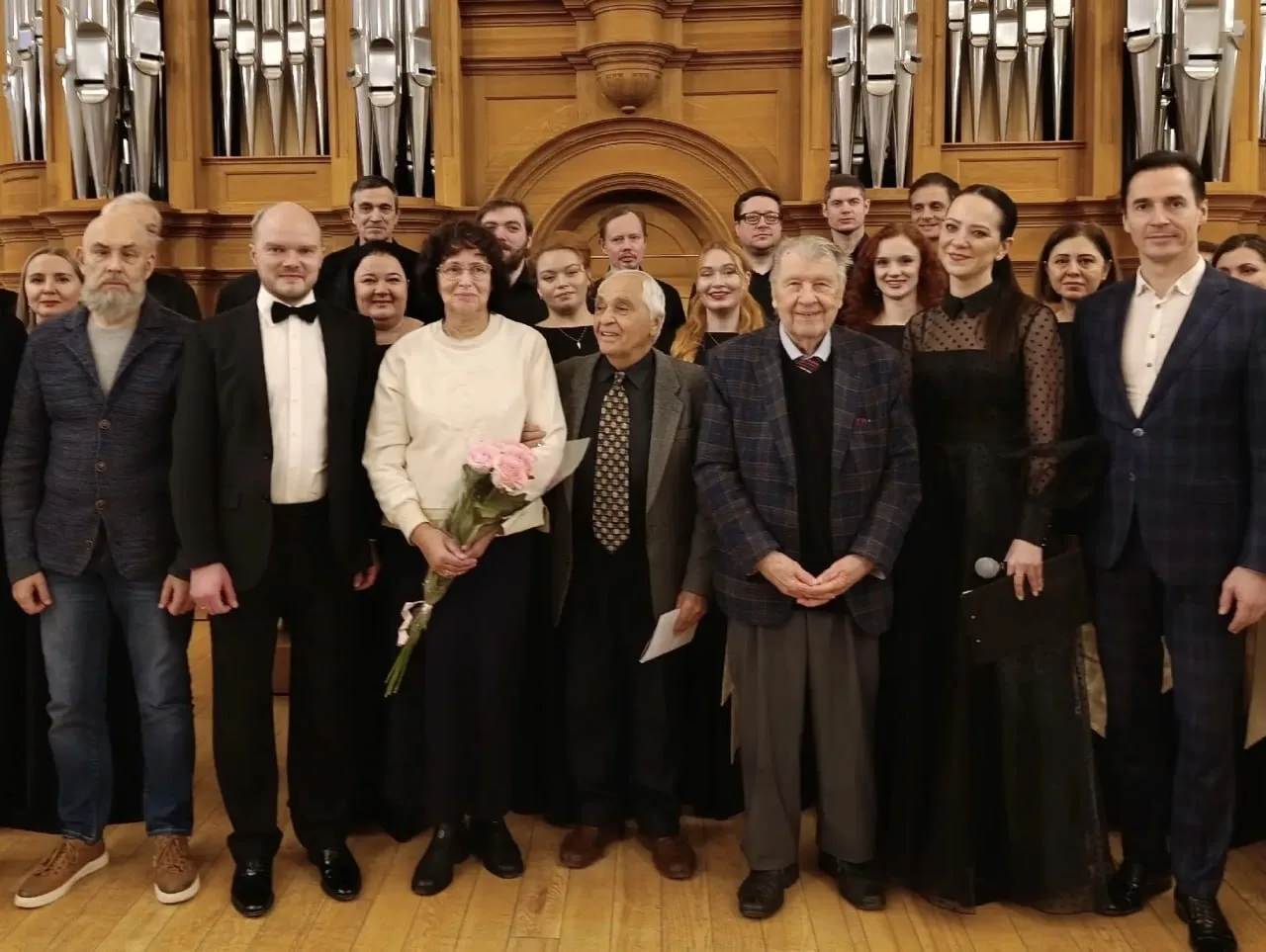 💙 90-летний юбилей отмечает сегодня почётный гражданин Подольска Владислав Германович Агафонников  П