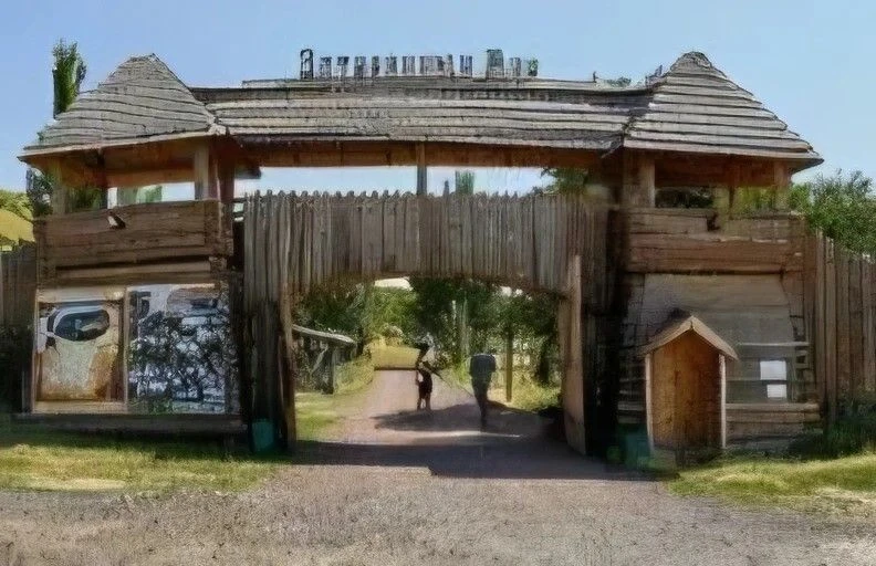 Выпускники 9А класса вместе с родителями и классным руководителем совершили увлекательное путешестви
