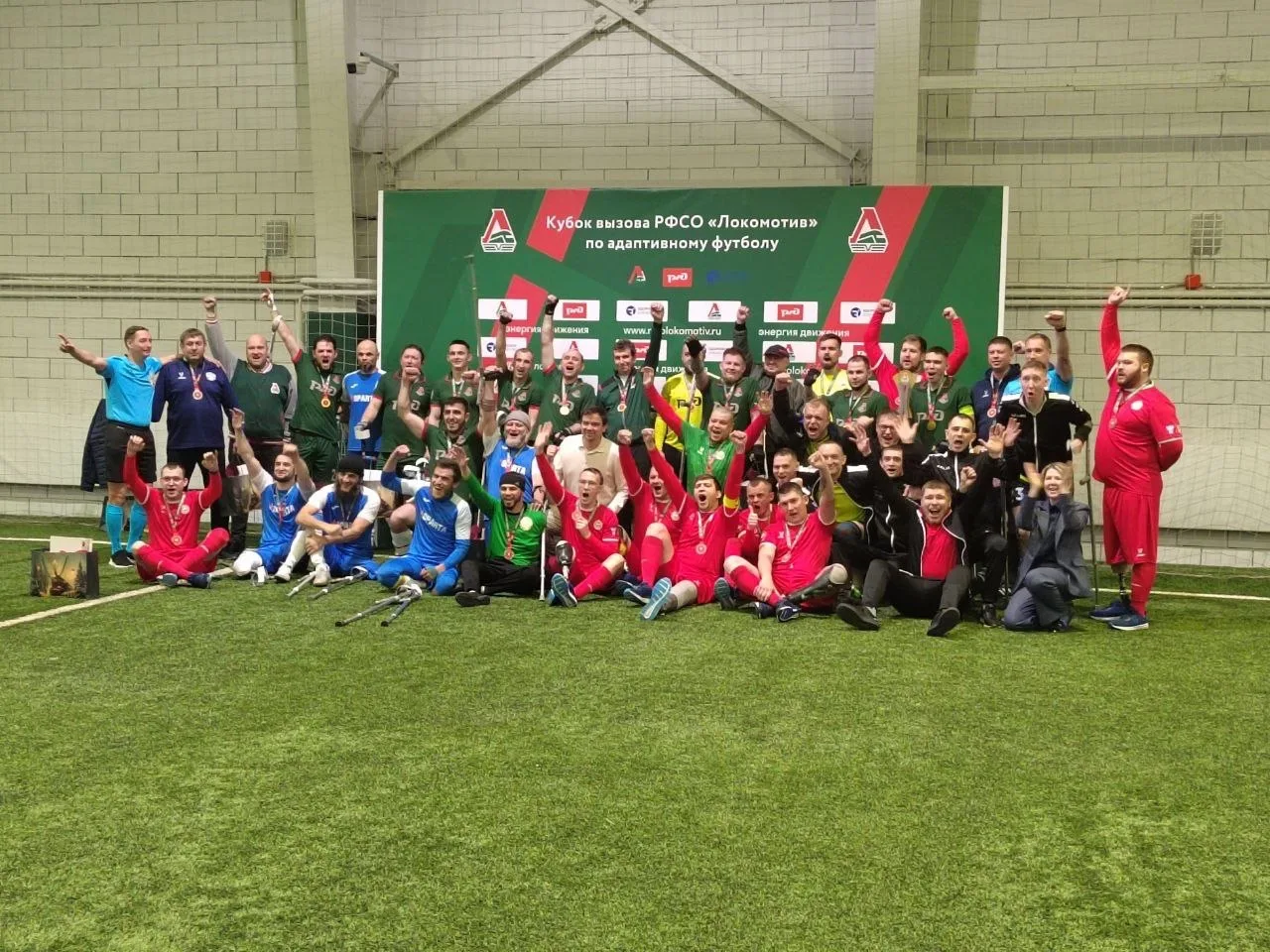 💪 Поле, жизнь, спорт: футбол для тех, кто не сломался ⚽️🔥