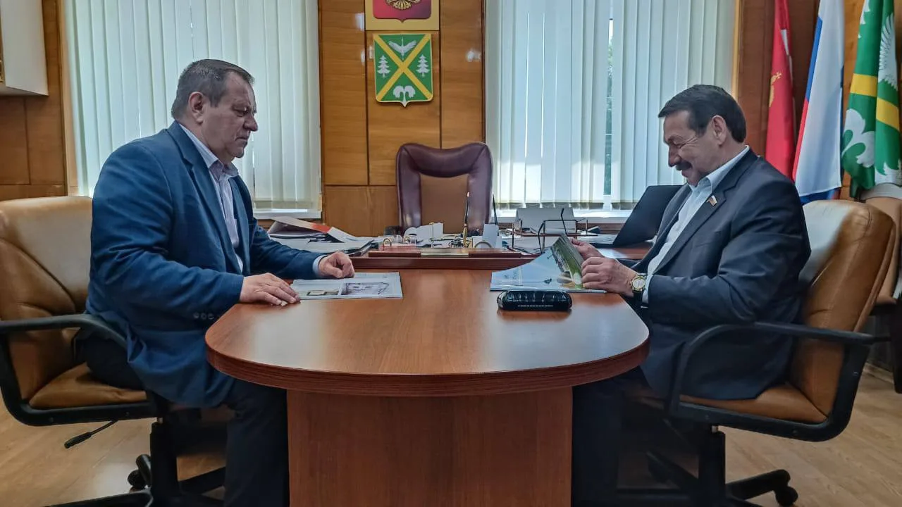 Сердечно поздравляю главу Хвастовичского округа Сергея Егоровича Веденкина с 70-летним ...