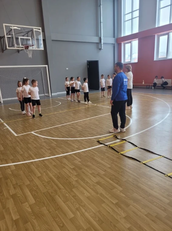 Спорт в шаговой доступности: «Веселые старты» и сетевое взаимодействие в действии