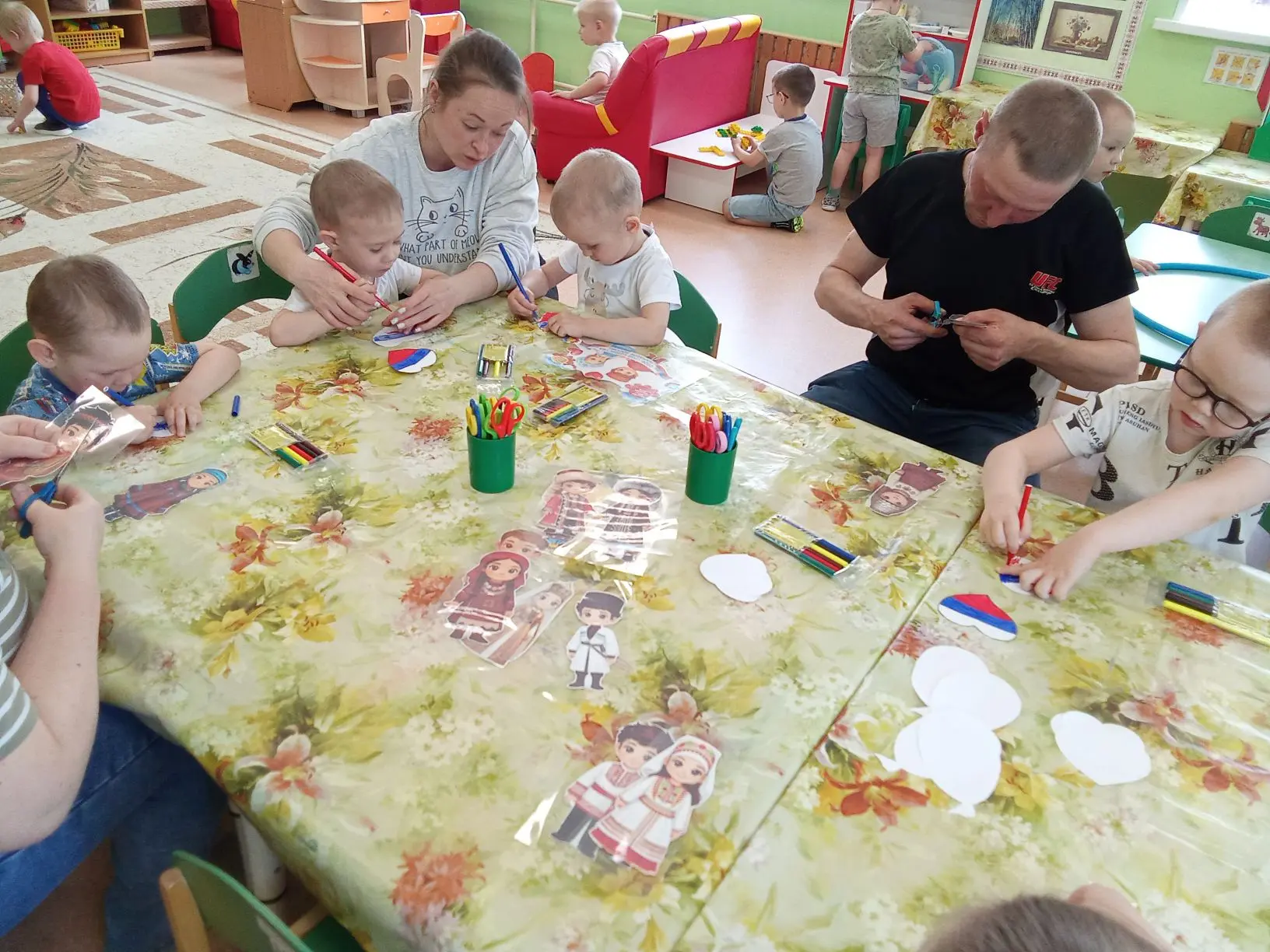 В нашей группе "Непоседы" прошел очередной масстер- класс с родителями, посвященный год...