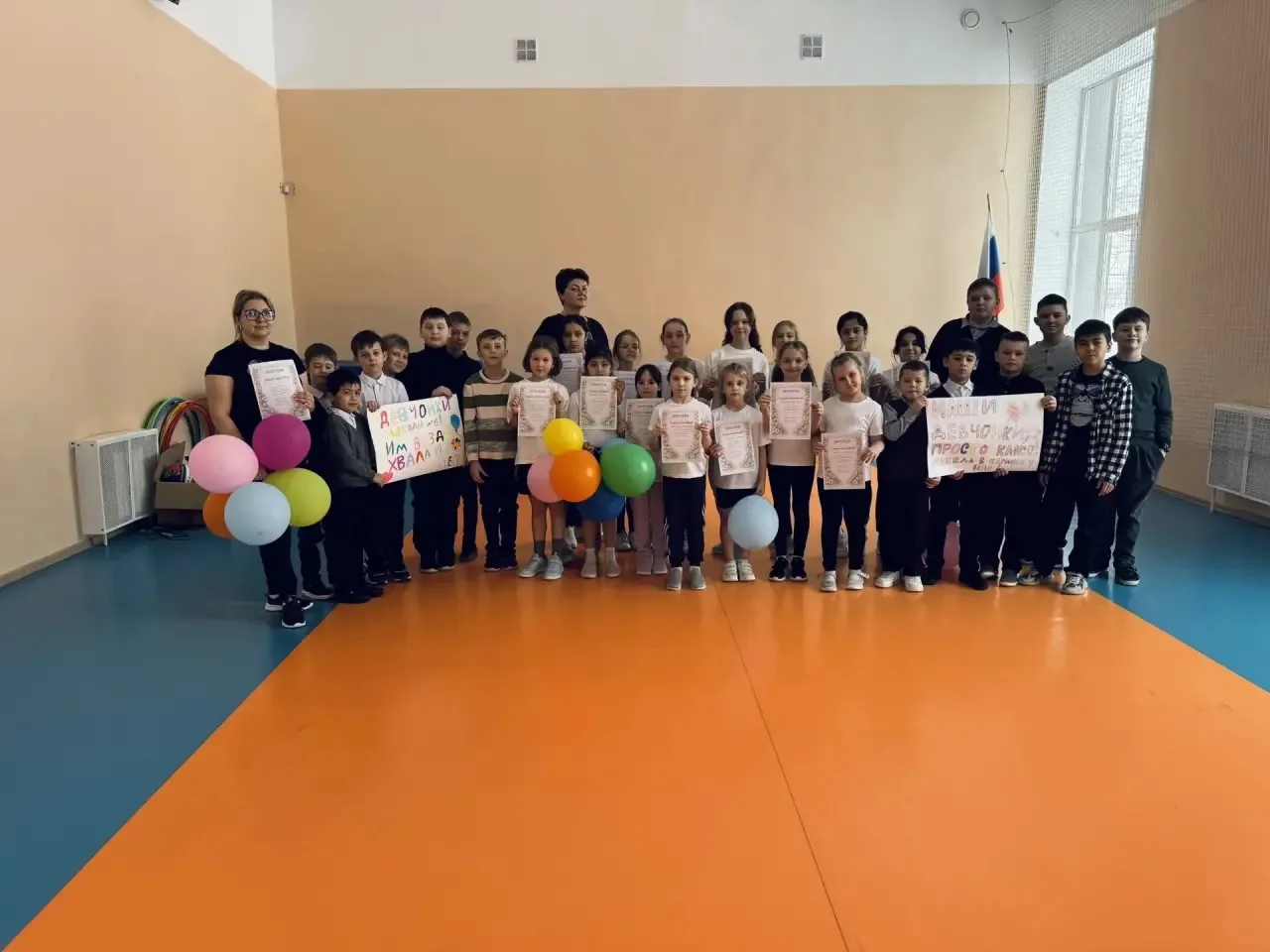 🌷Спортивный праздник в честь 8 марта в Ромодановских двориках  ✨ 4 марта наша школа отметила Междуна
