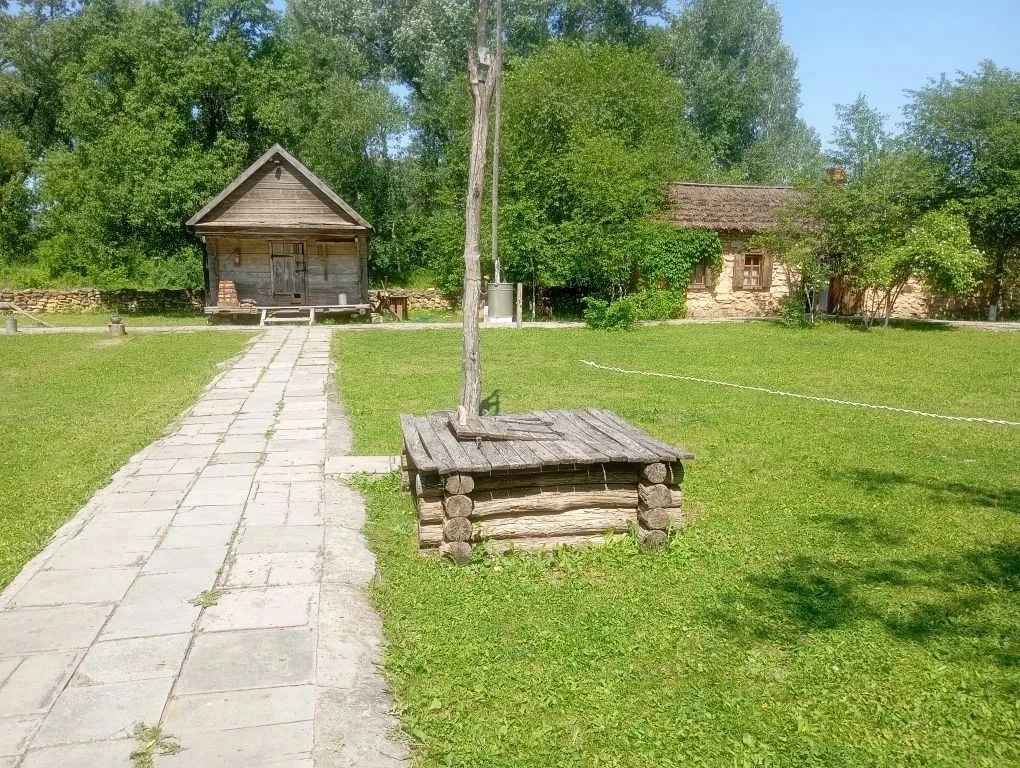 22 мая учащиеся 7Б и 7В классов посетили Казачий Курень и Лесное ранчо в Иловлинском районе. Это был